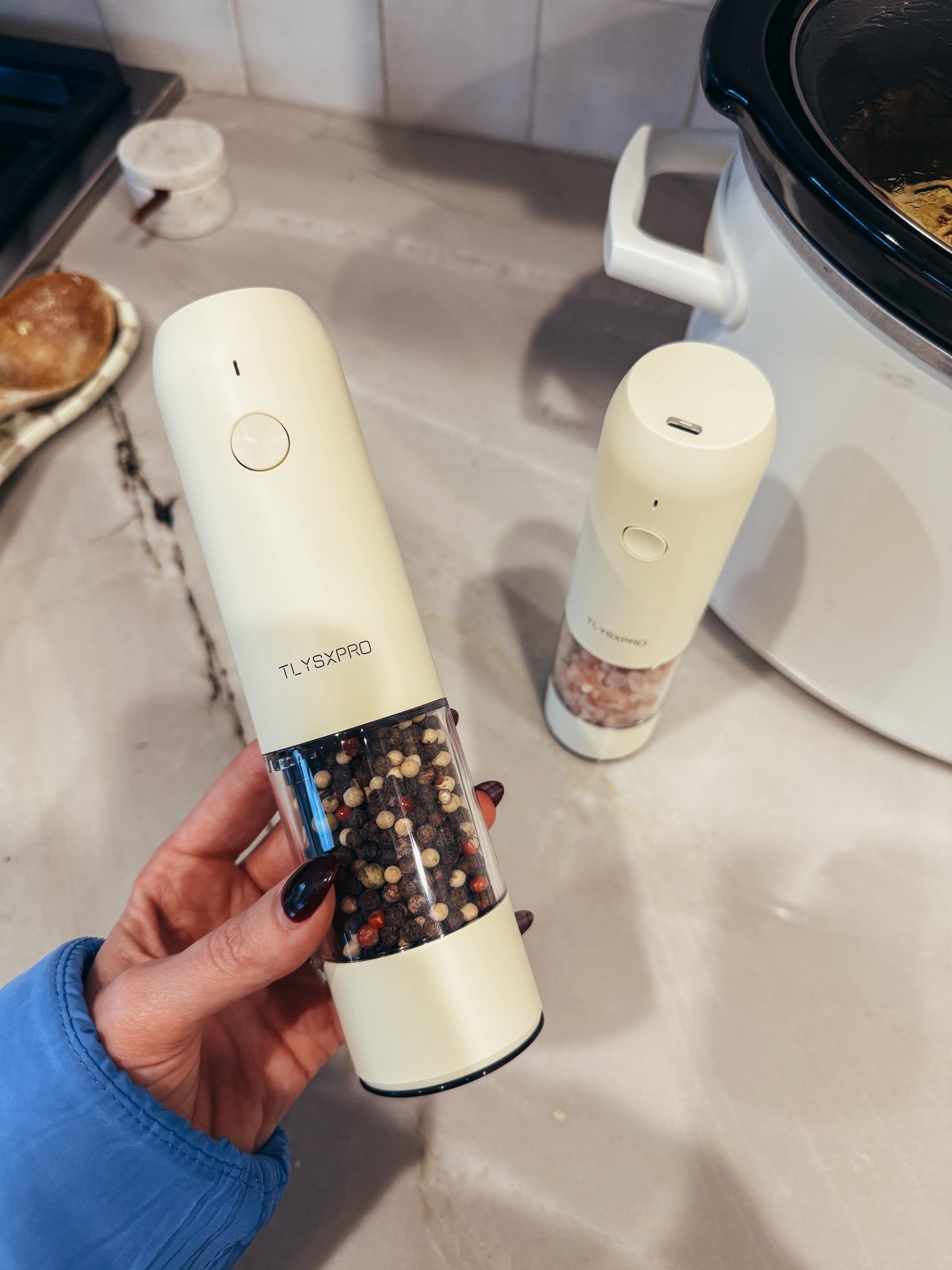 Electric salt and pepper shakers that look chic! Come in a ton of colors. Would make a great gift! 

#LTKGiftGuide #LTKHome #LTKCyberWeek