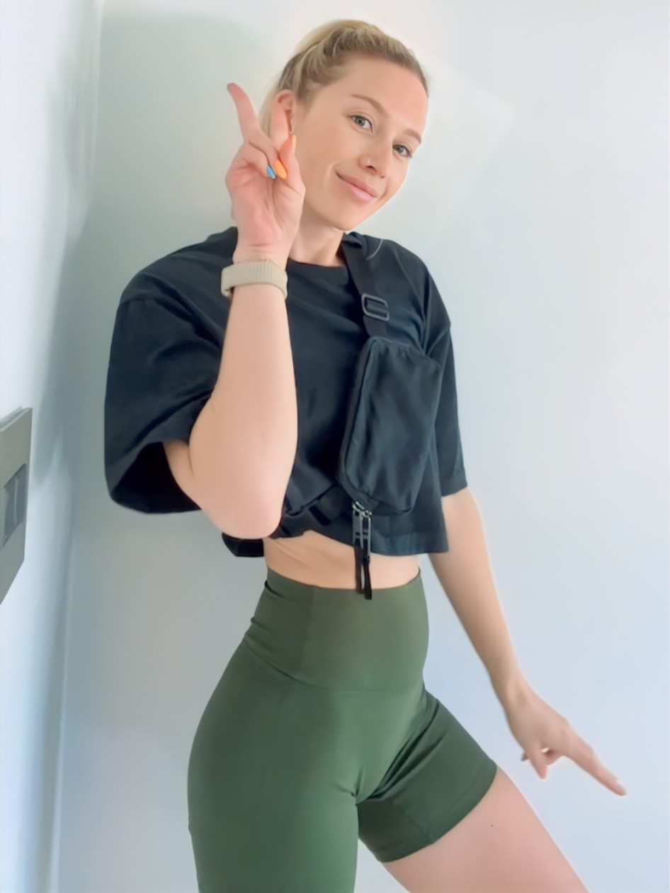 Gym fit! Oversized shirt from Molly Green in Nashville, TN - perfect pump cover 💪🏼

#gym #workout #ootd #gymootd #gymfit #fit workout outfit, outfit of the day, set active, lululemon belt bag, lululemon Fanny pack 

#LTKfit