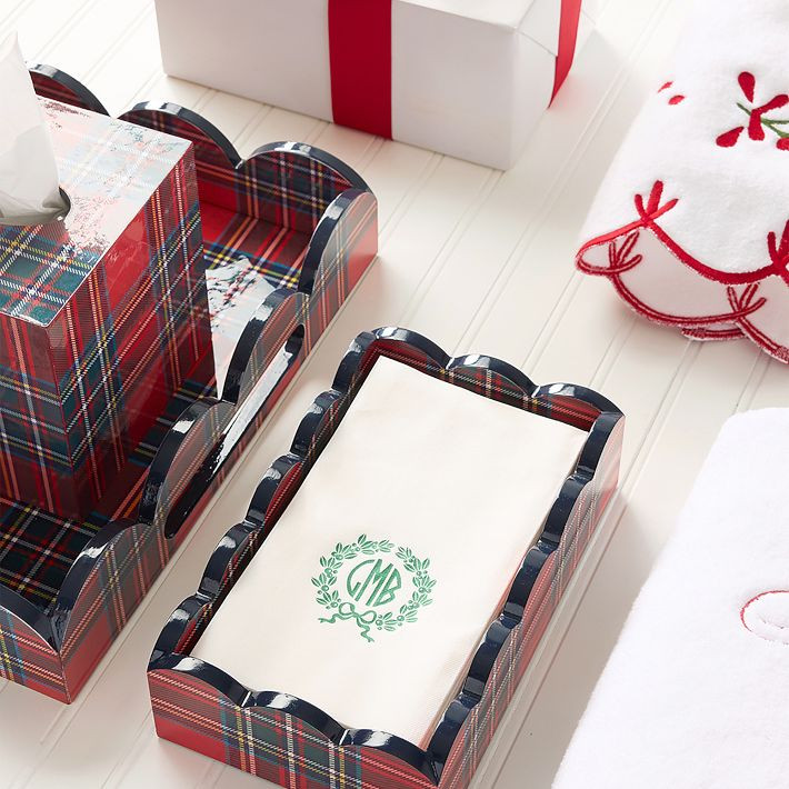 Scalloped Lacquer Tartan Guest Towel Holder | Mark and Graham