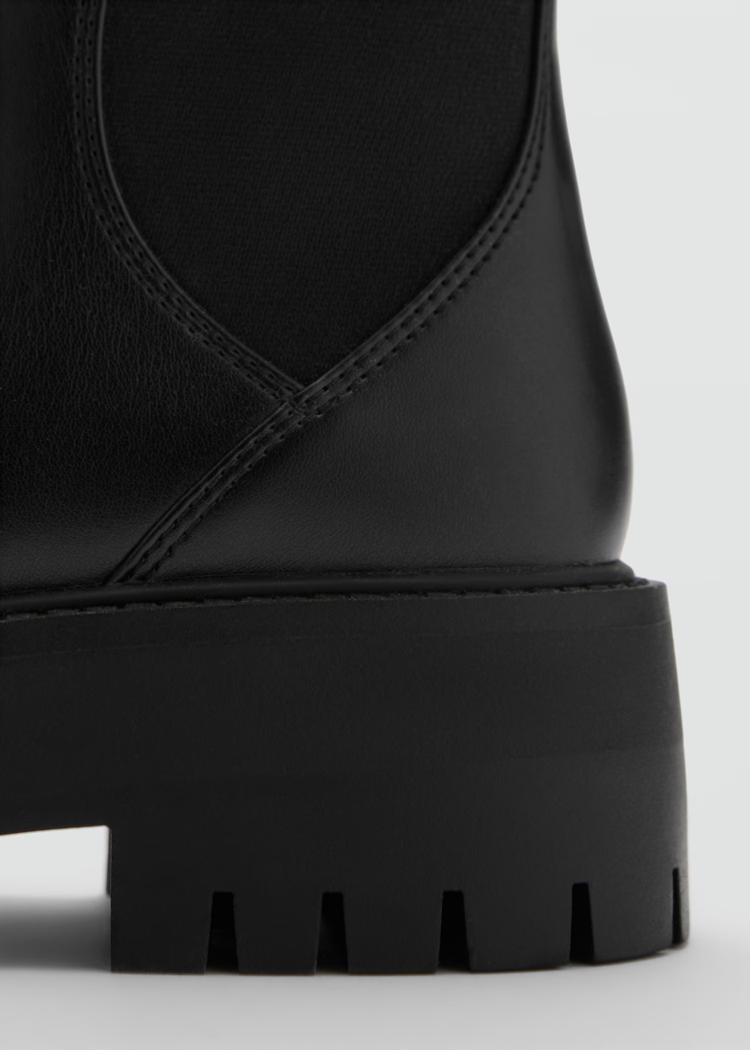 Chelsea boots with buckle | Mango (US/MX/AU)