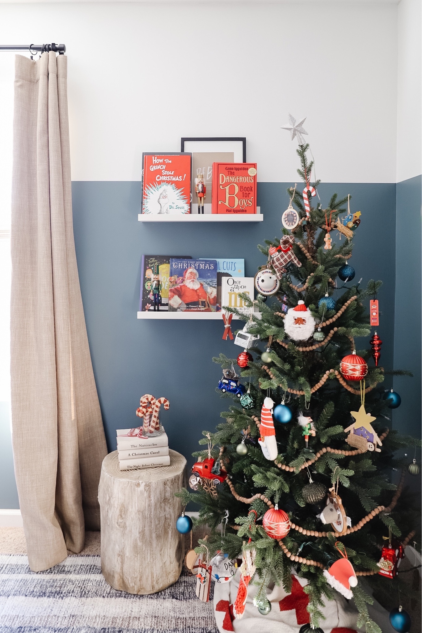 Christmas decor in a boys room

#LTKhome #LTKkids #LTKHoliday