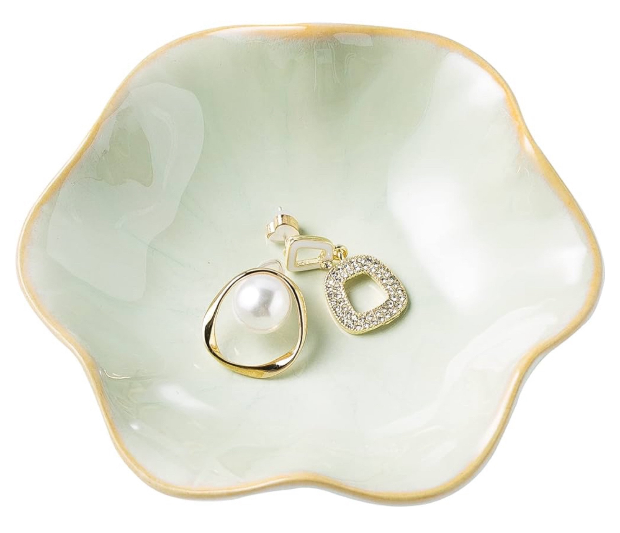 BEUNAIZER Jewelry Dish Tray, Ring Dish, Ceramic Trinket Tray, Key Bowl, Decorative Plate, Gifts for Friends Sisters Daughter Mother(light green)

#LTKHome #LTKGiftGuide