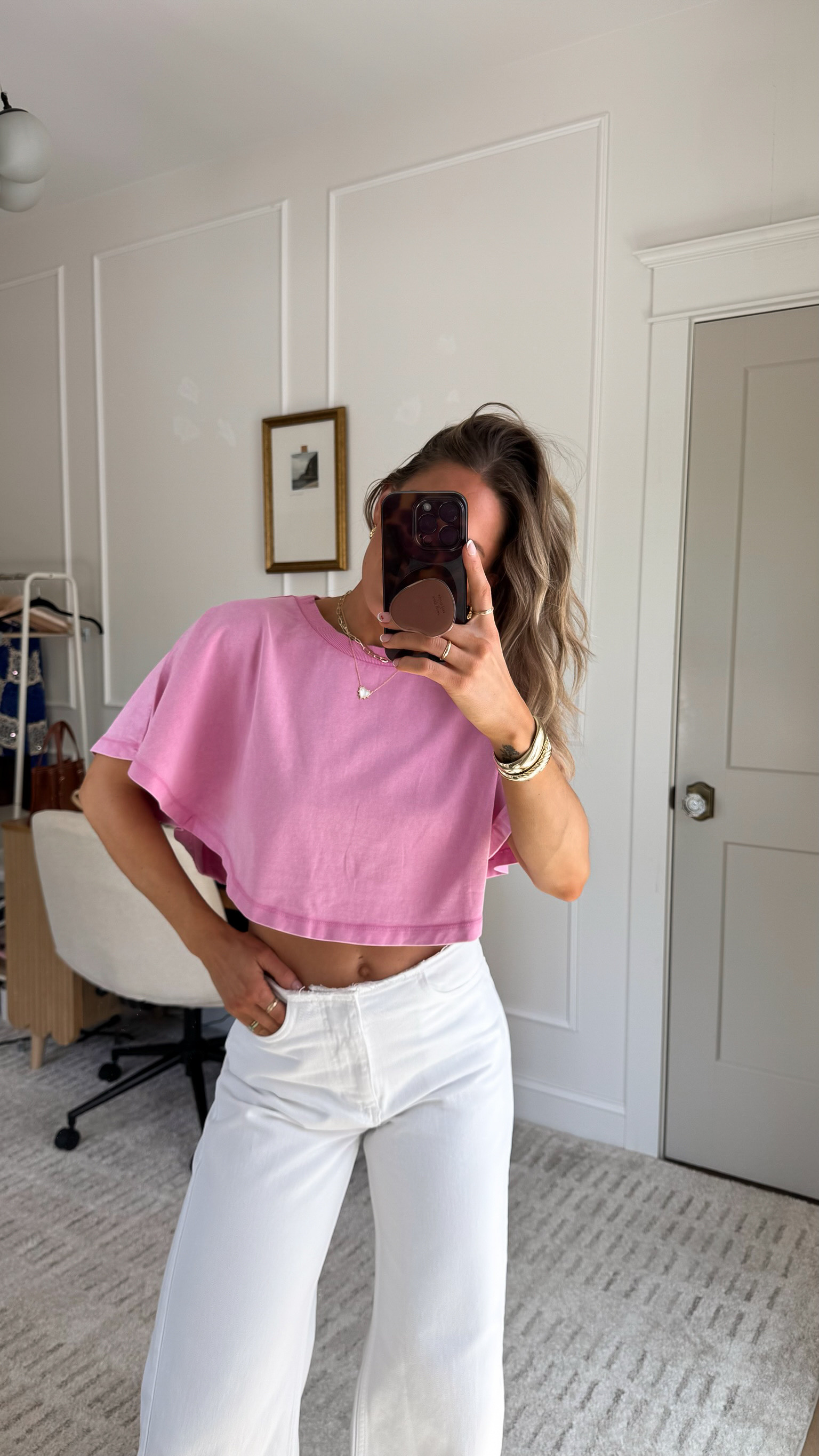 Pink boxy cape tee! Closet staple! Wearing in a small and comes in lots of colors!

Summer Outfit
Casual Summer Fit
Zara
Zara Looks
Zara Creators
Zara Influencers 

 

#LTKSummerEdit #LTKFindsUnder50 #LTKStyleTip