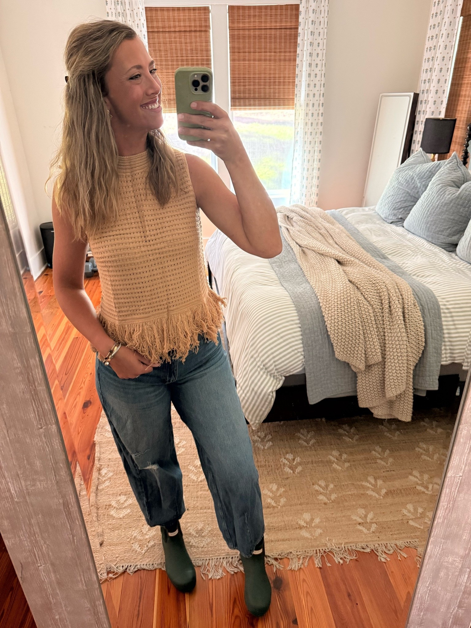 This top and jeans are quickly becomingy favorite fall combo! TTS!

#LTKgrwm #LTKootd