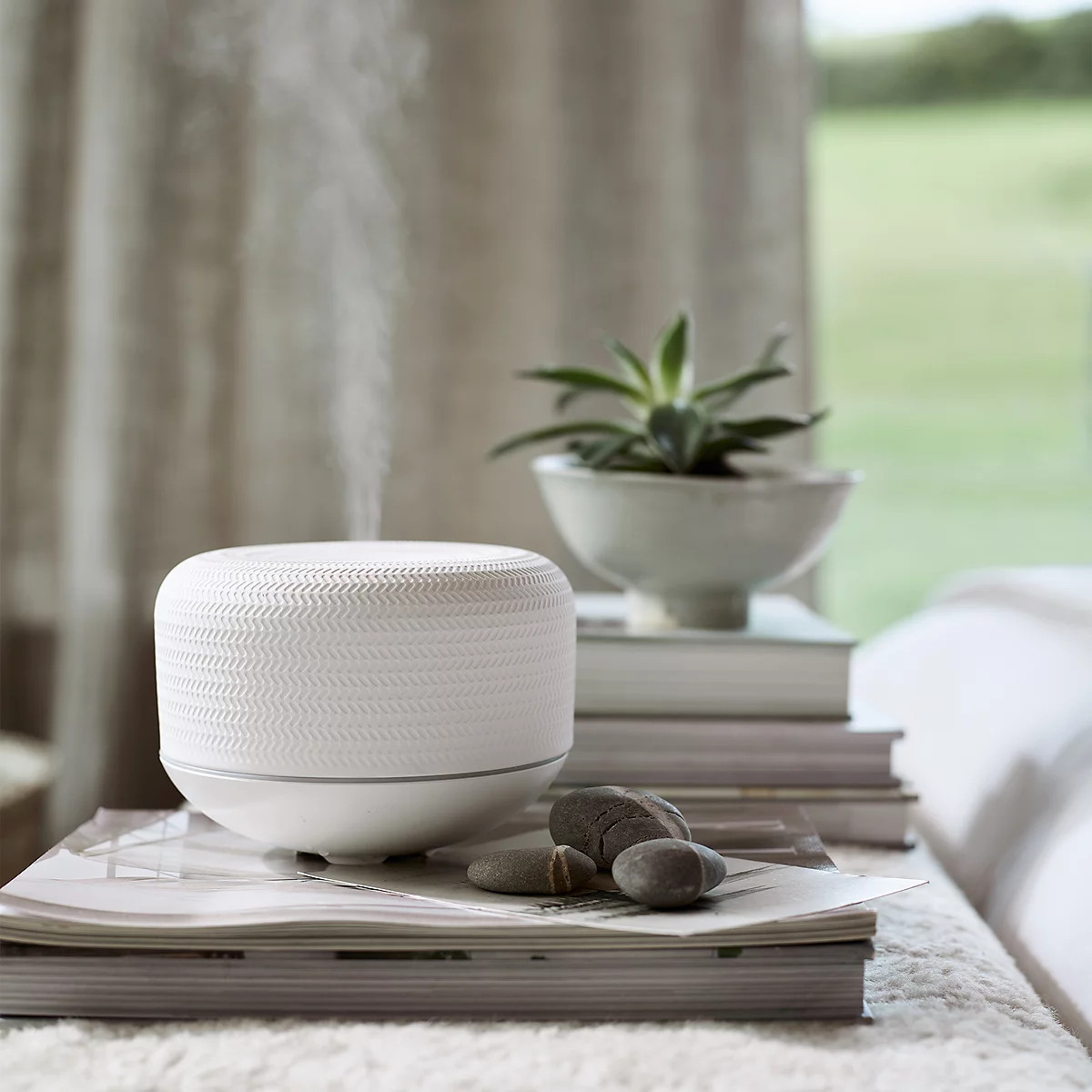 Textured Ceramic Electronic Diffuser | The White Company UK & ROW