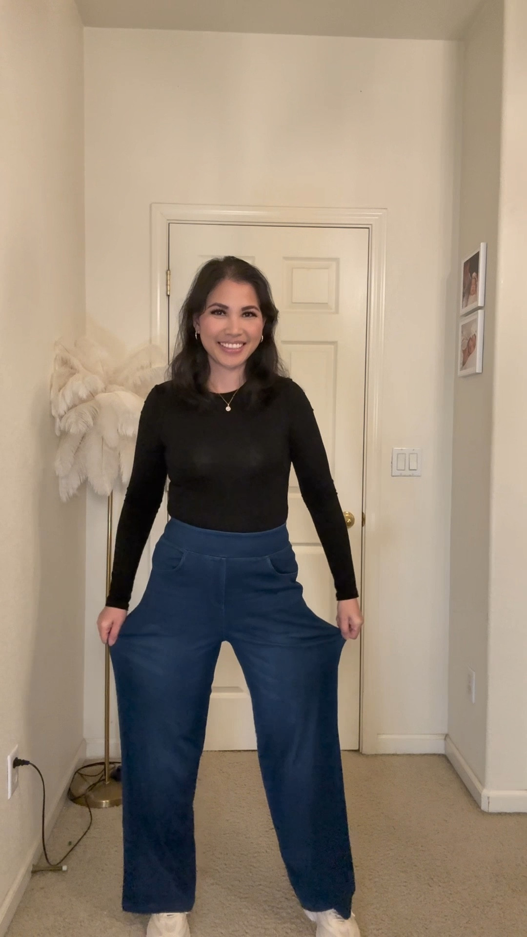 Wide leg jeans 

#LTKHoliday #LTKgrwm #LTKmomlife