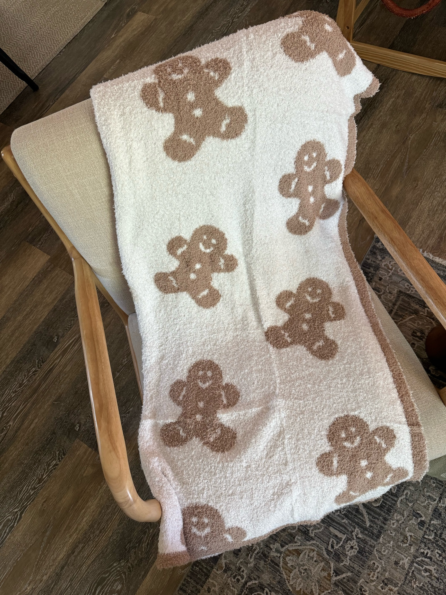 I know it’s early but had to share this gingerbread blanket — so cute for Christmas!!!! Love and so soft. I did the kids size so it’s easy for Ollie to carry around! 

Christmas, blankets, Christmas blankets, neutral blankets, toddler blankets, Christmas decor, neutral Christmas 

#LTKFamily #LTKSeasonal #LTKKids
