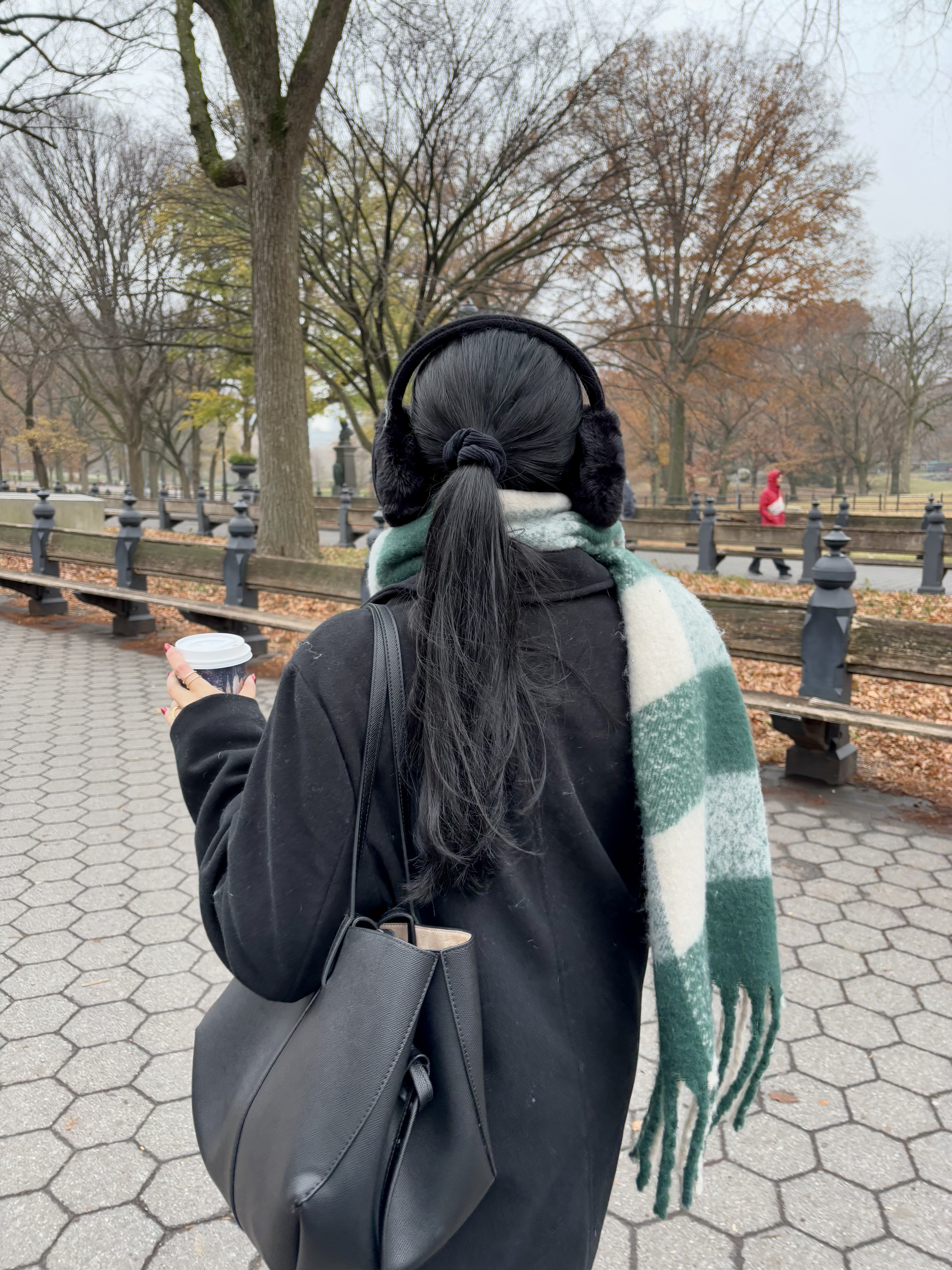 NYC outfit🎄

#LTKHoliday #LTKFindsUnder100 #LTKItBag