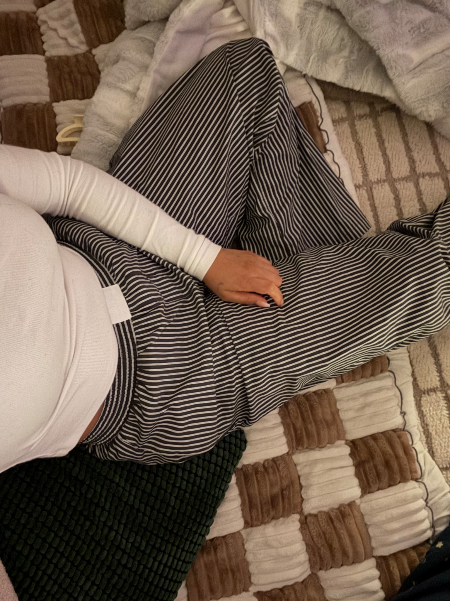 wearing size small in pants 

#LTKHome #LTKStyleTip
