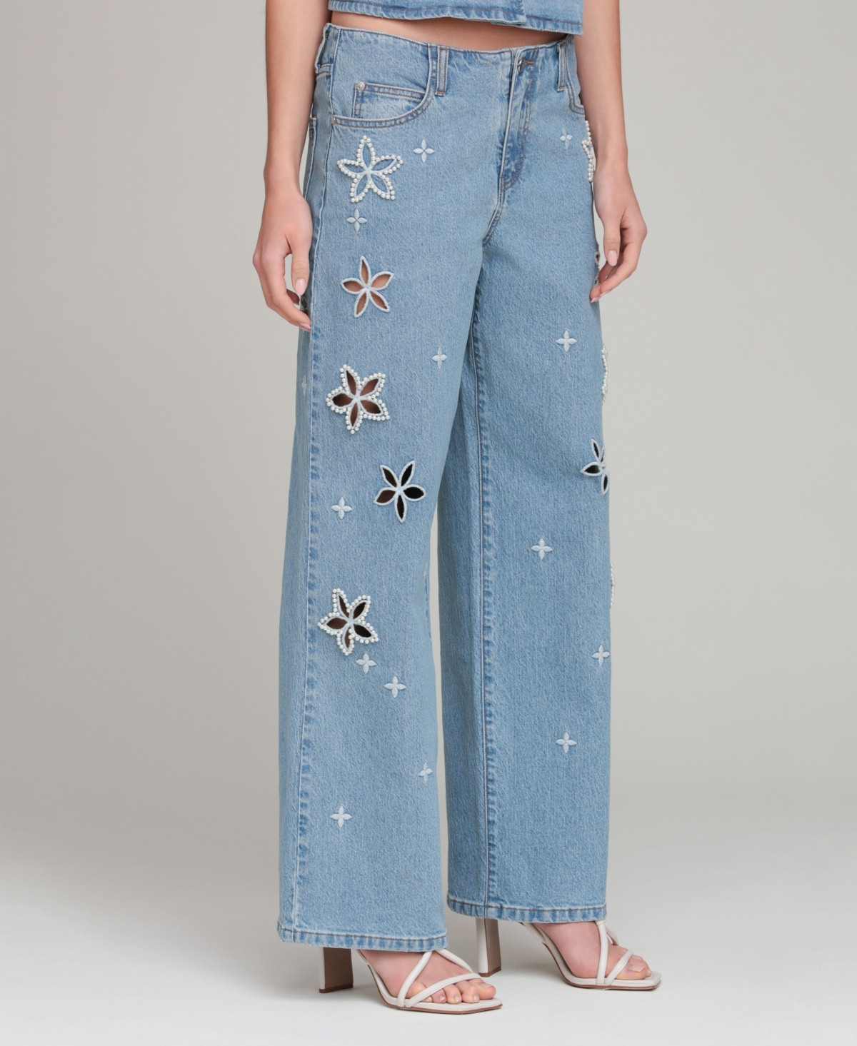 Avec Les Filles Women's Mid-Rise Floral Cutout Jeans - Nikki Wash | Macy's