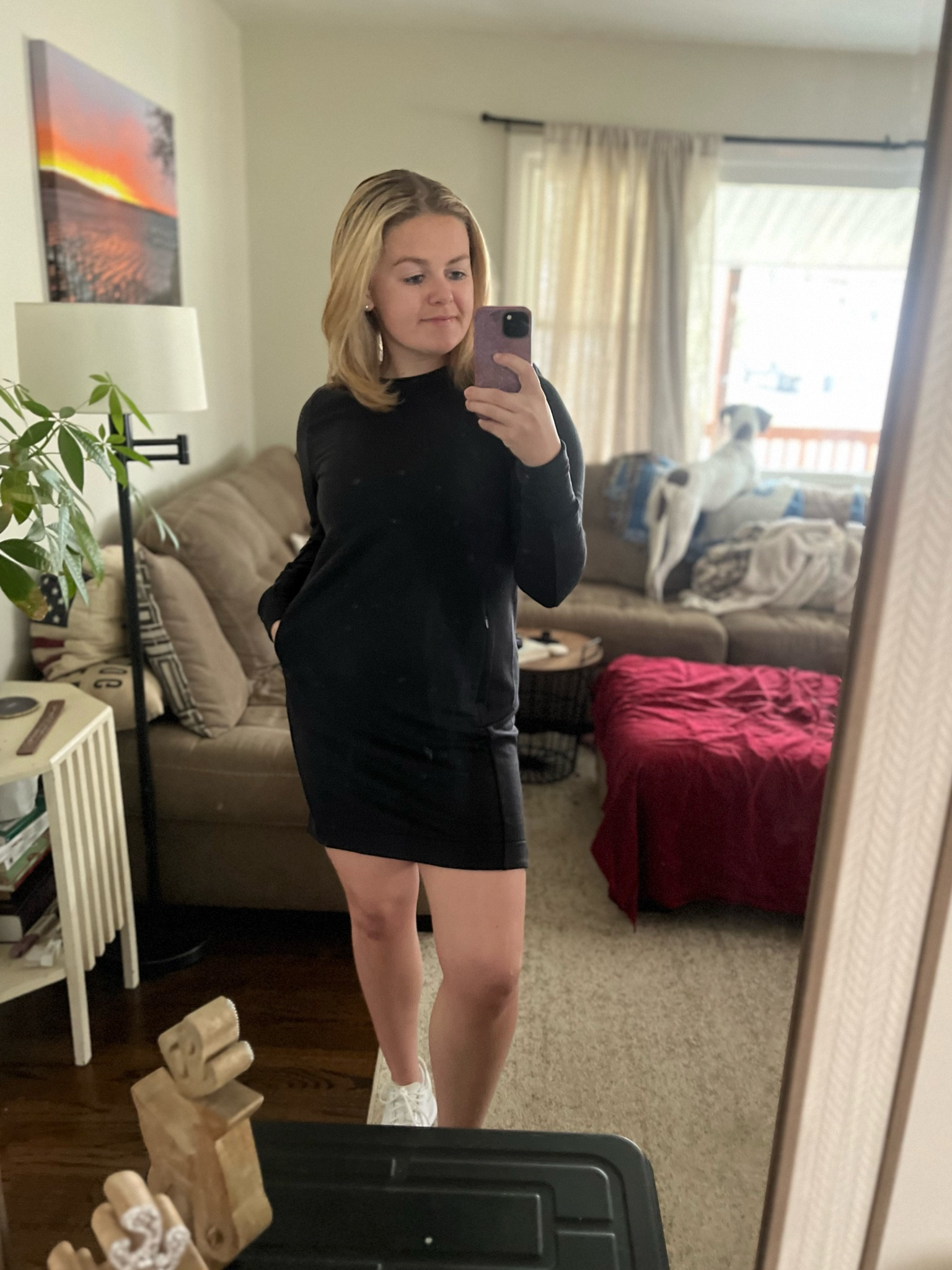 Wearing a S/Regular for a slightly oversized look. Psyched that it’s long enough, I can wear it teaching! 