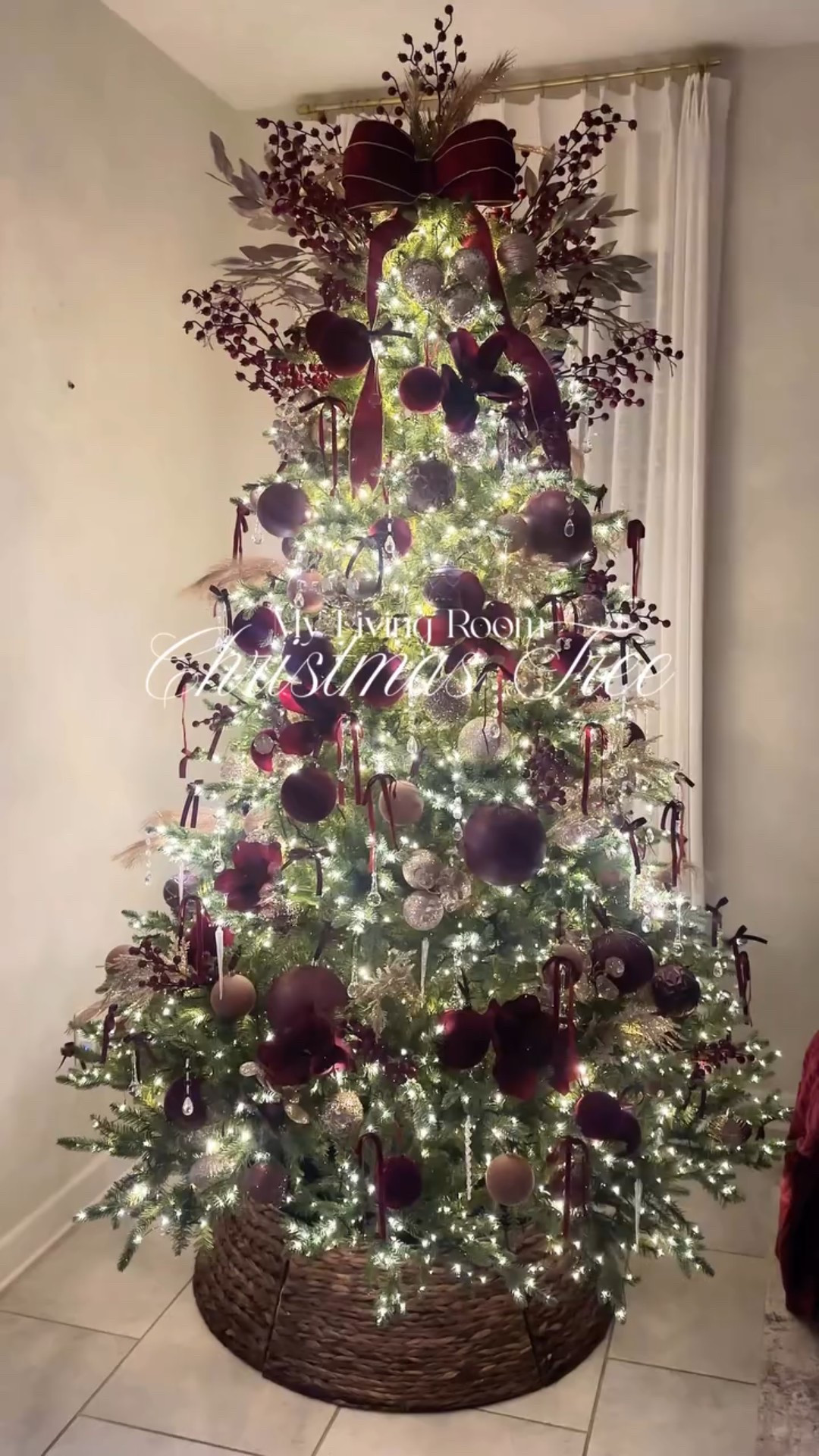 My Christmas living room at night… cozy, glam & magical ✨🎄
I still can’t get over how beautiful everything looks this year — the tree glow, the sparkle, the velvet textures… everything feels like a luxury holiday movie ✨

🎄Christmas tree - @kingofchristmas ✨ornaments - @amazon 
♥️ living room decor - @amazon 
🎄 small tree set of 3 - @hautedecor_ 
♥️ velvet ornaments and garland - @senjiehome 

If you love glam, neutral + cozy Christmas decor, you’re going to love this vibe 🤍
✨Comment SHOP and I’ll DM you all the links!
Follow me for more home decor at @camilaestrella.lifestyle ✨🏡

✨ Follow for more cozy glam Christmas inspiration
✨ Save this reel for your holiday decor ideas

christmas living room decor
christmas night aesthetic
cozy christmas home
glam holiday decor
neutral christmas decorations
luxury christmas tree
glam living room styling
christmas decorating ideas 2025
amazon christmas finds
velvet ornaments
holiday home decor inspo
chic christmas aesthetic
warm lights christmas vibe
nighttime christmas decor
glam seasonal decorating
#christmas2025 #christmastree
#christmasdecor #christmasmagic 
#amazonfinds

#LTKGiftGuide #LTKHoliday #LTKHome