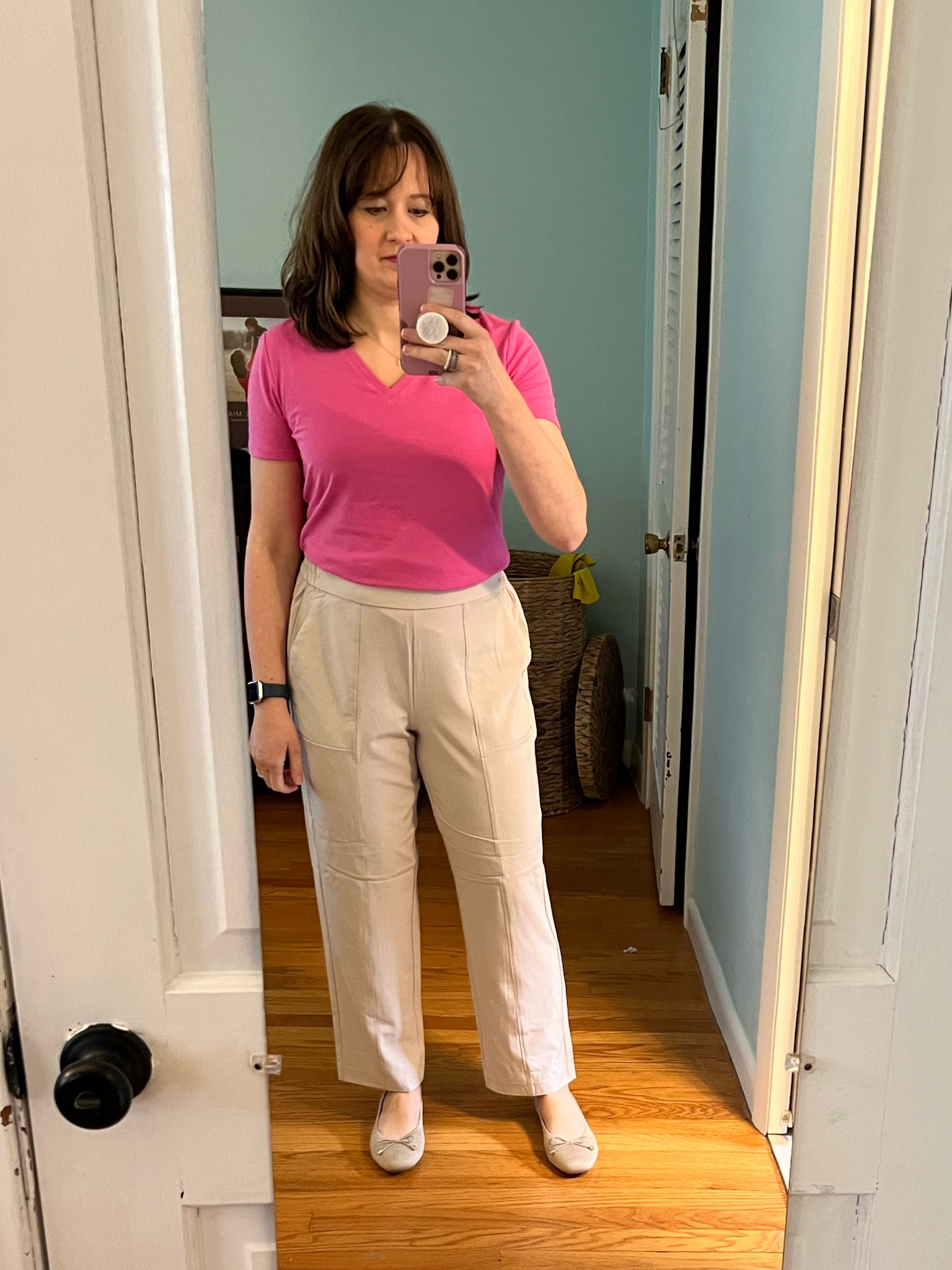 Loft’s dupe for the Athleta Endless pants.  Soft, lightweight fabric in a light cool beige.

Generous fit through the hip and thigh.  I ordered M and am exchanging for S.  So comfy and could be dressed up or down.

#hocsummer #coolsummer #lightsummer #softsummer #pastelsummer #darksummer #brownsummer #sweetpeasummer #summerpalette #summerfinds

#LTKstyletip #LTKSeasonal #LTKtravel