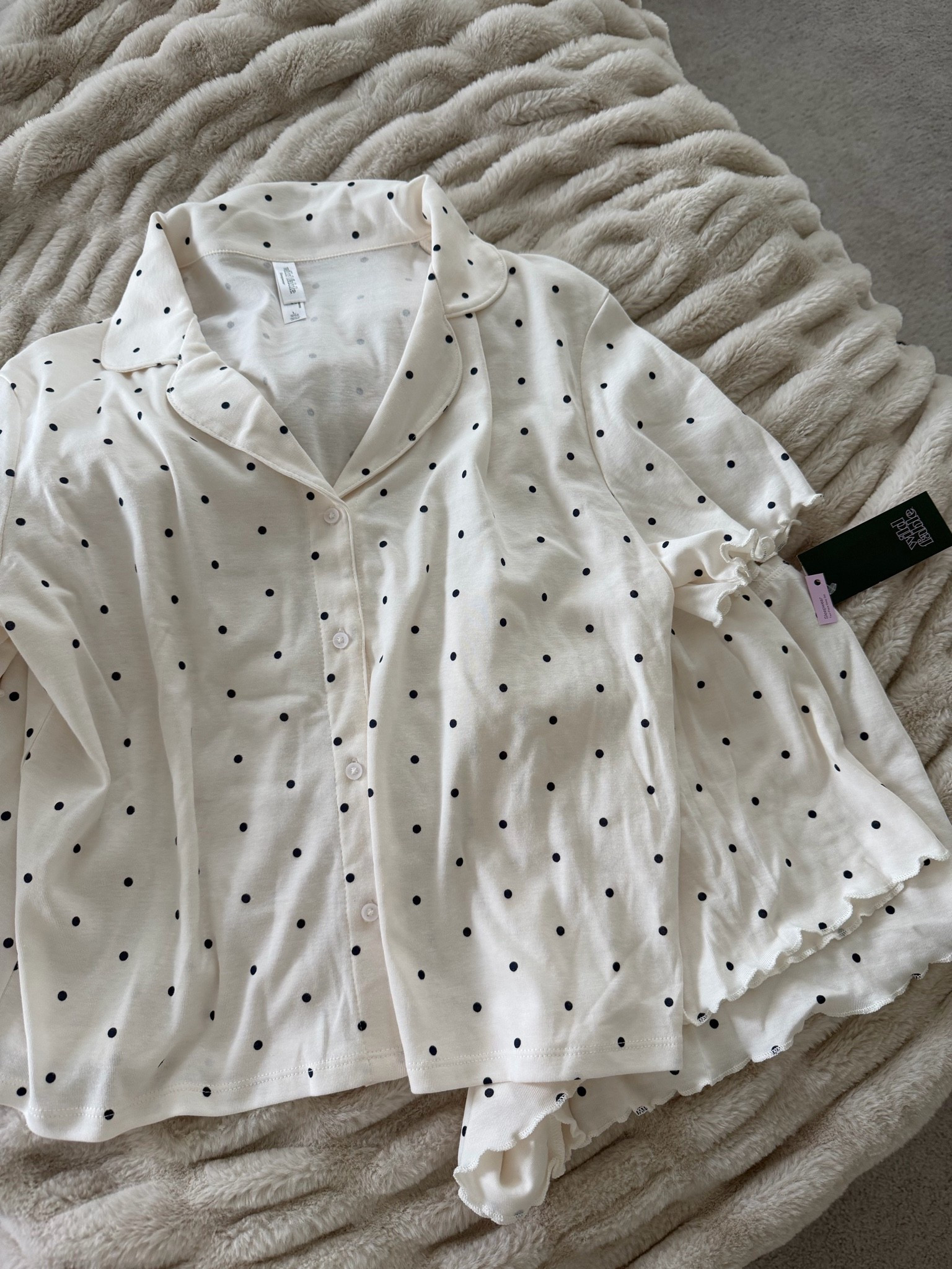 Polka dot PJS, are you kidding me!?

#LTKmomlife