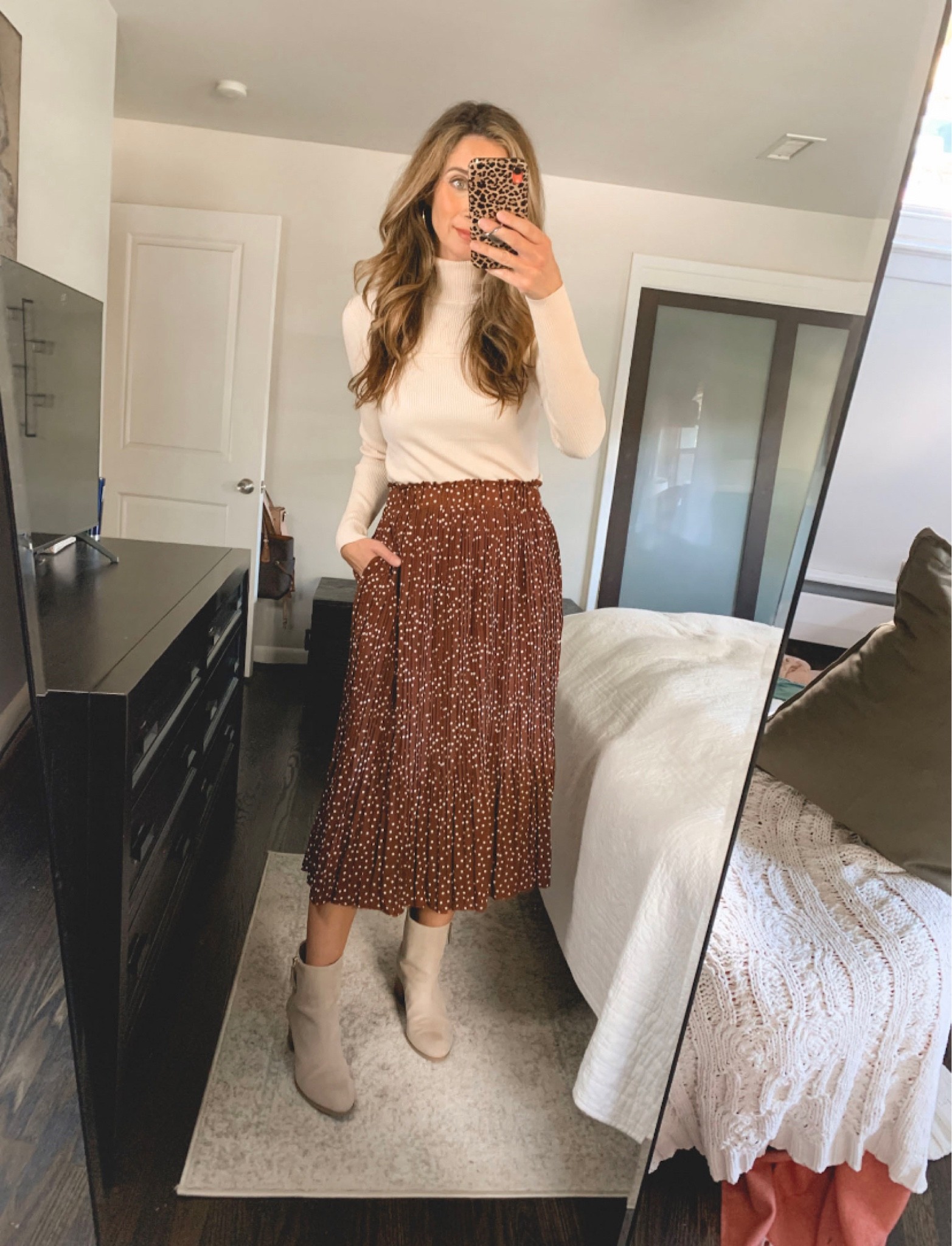 Amazon turtleneck and midi skirt.

Fall outfit, thanksgiving outfit 

#LTKSeasonal #LTKunder50 #LTKworkwear