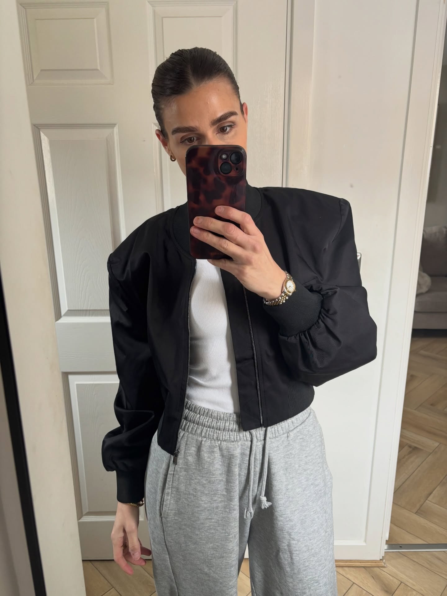 Simple spring mom outfits 🌸

If it doesn't have a shoulder pad then I don't want to know 🤣

Inspired by @jadedarl 

#bomberjacket #springoutfits #mumoutfit

#LTKstyletip #LTKspring #LTKuk