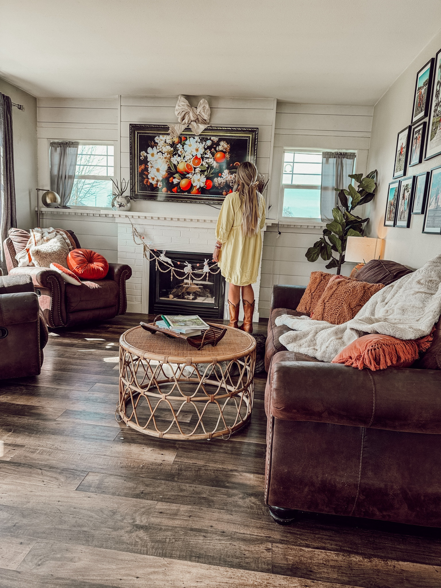 Boho home decor #springhomedecor #giantbow #garland #bohohome 

#LTKhome