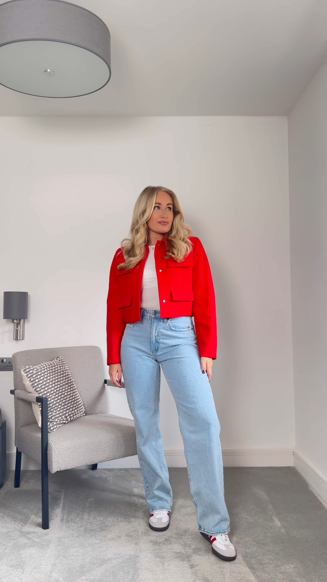 Styling red ❤️

picked up this red jacket from Zara which goes perfectly with the adidas sambas with red stripes! 

The jeans are the perfect fit & from my fave brand for jeans… A&F!! 
red outfits, everyday style, trainers, autumn outfits, basics, smart casual 



#LTKstyletip