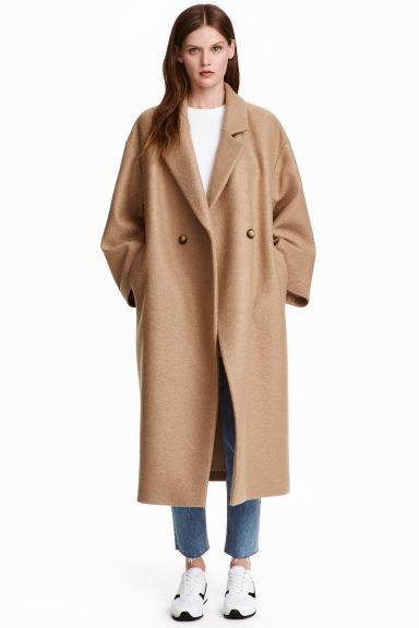Oversized wool coat | H&M (UK, MY, IN, SG, PH, TW, HK)