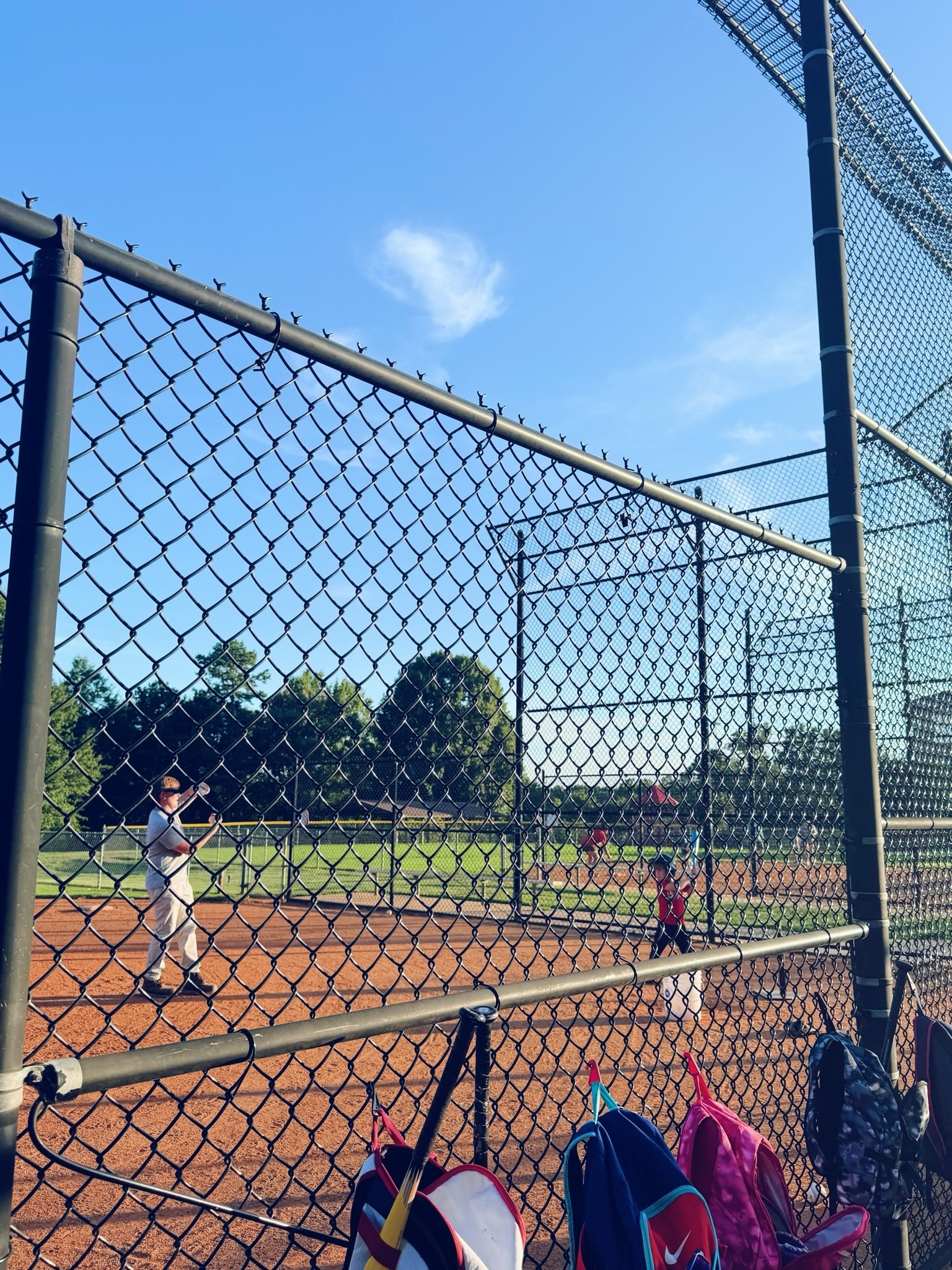 And back to another fun night out on the baseball ⚾️ field 🏟️ with “Daddy Coach!” 🧢 Oh these are the days!! 🌟