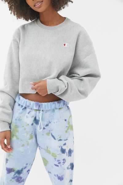 Champion Reverse Weave Cropped Crew Neck Sweatshirt - Grey S at Urban Outfitters | Urban Outfitters (US and RoW)