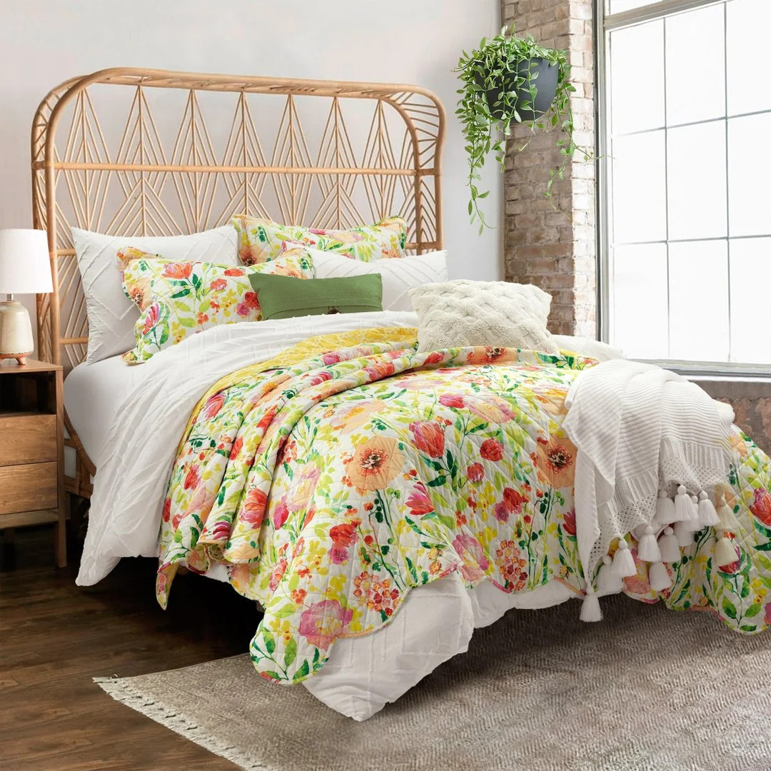 Leilani Watercolor Scallop Edged Floral 3 Piece Quilt Set | Lush Decor