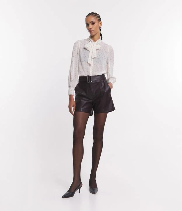 Short em Material Sintético com Cinto Fivela Marro Café - Lojas Renner | Renner (BR)