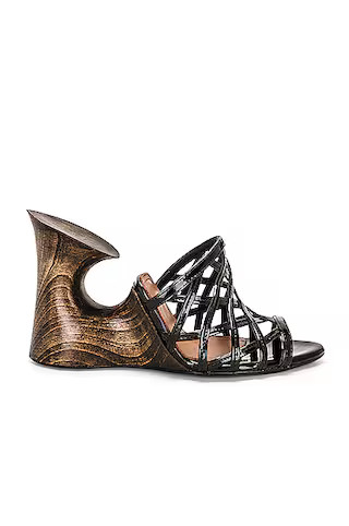 ALAÏA Sculpture Mule Sandal in Noir - Black. Size 41 (also in 36, 37). | FWRD 