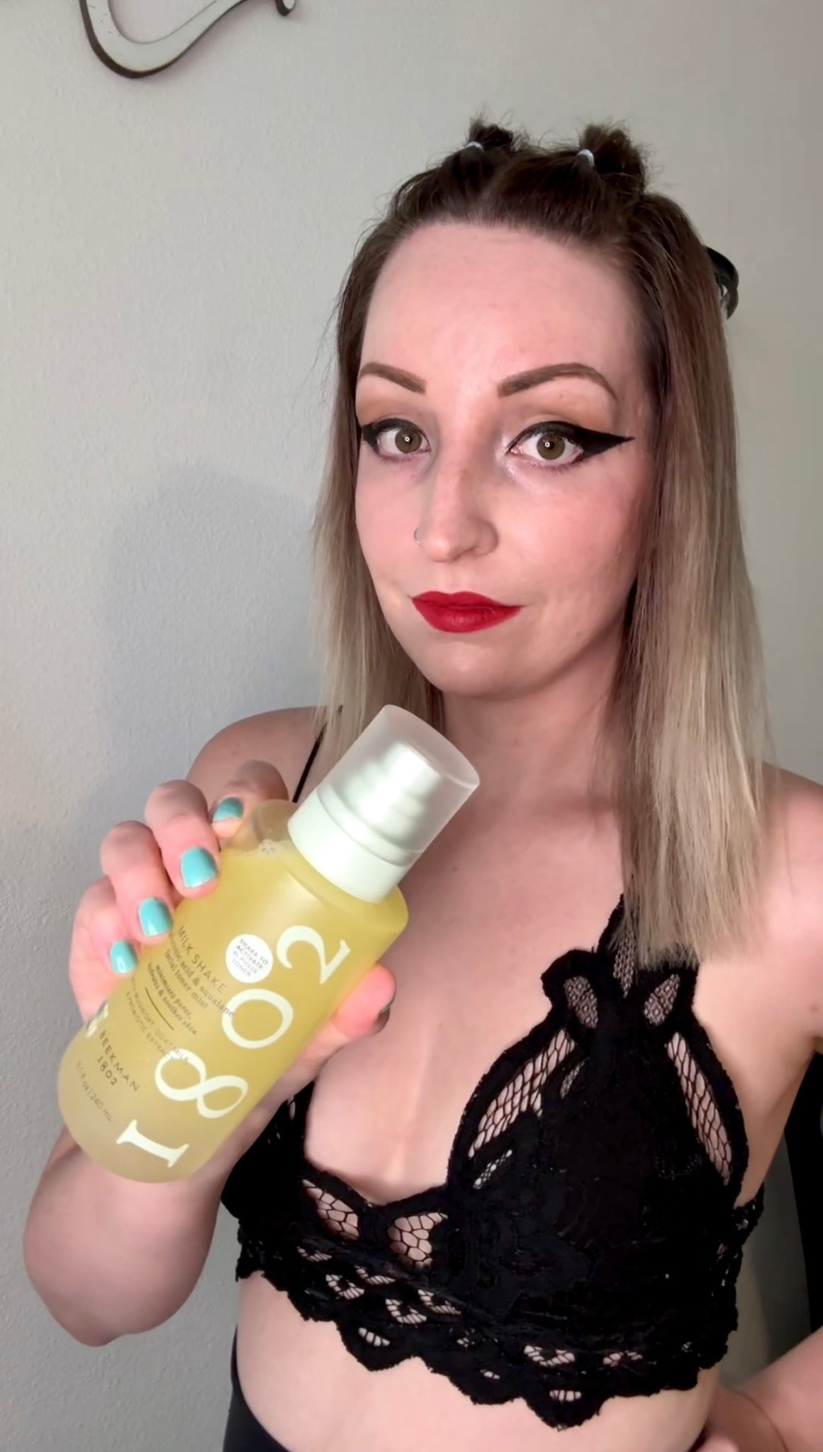 Hydration and toning all in one facial mist🤩 @beekman1802 #KindnessKrew 20% off your order with code: KRISTINFROMSEATTLE20 🐐💛 

I definitely get the hype of this product!😍 & it’s amazing for sensitive skin 👏🏻 #sensitiveskincareproducts #beekman1802 #cleanskincare #skincareroutine



#LTKSaleAlert #LTKBeauty #LTKSeasonal