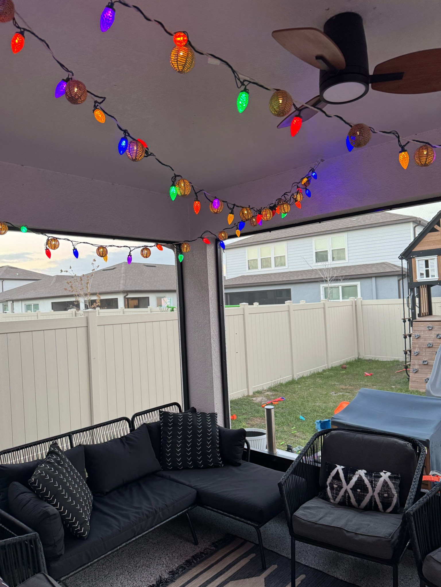 Christmas lights #christmas #christmasdecor #christmaslights 

#LTKHoliday #LTKSeasonal #LTKHome