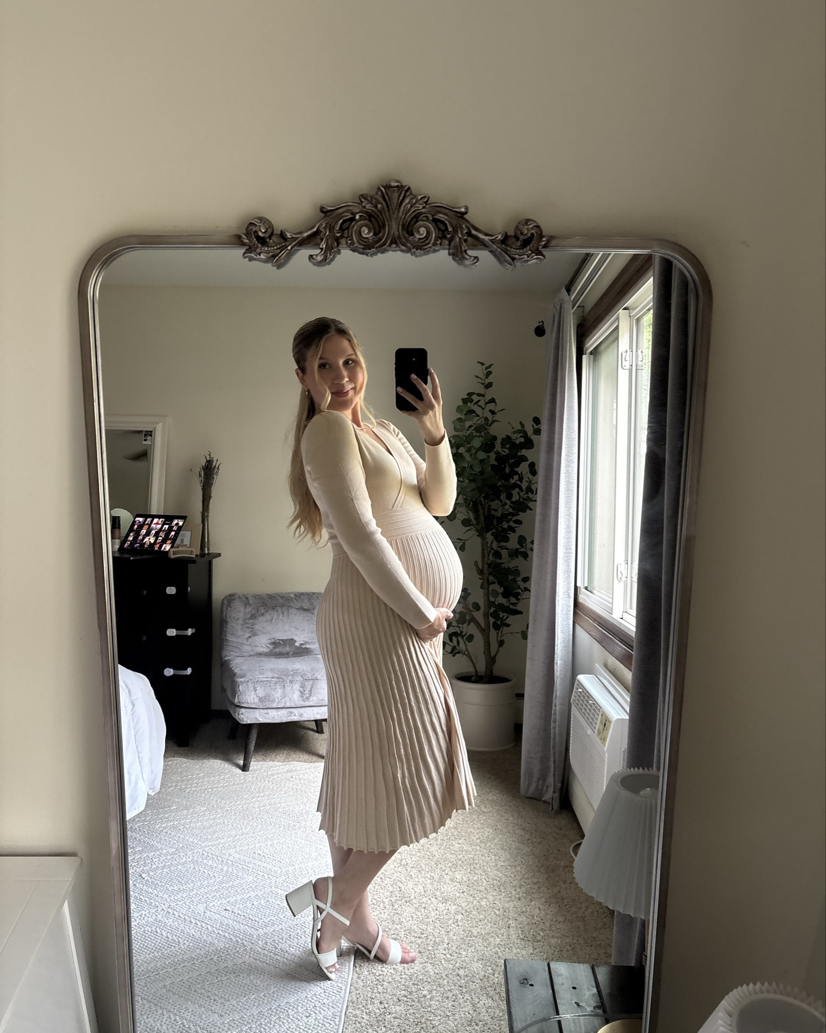 Maternity + nursing friendly dress from Amazon! Super soft and cozy perfect for cooler nights 🤍☁️🌤️