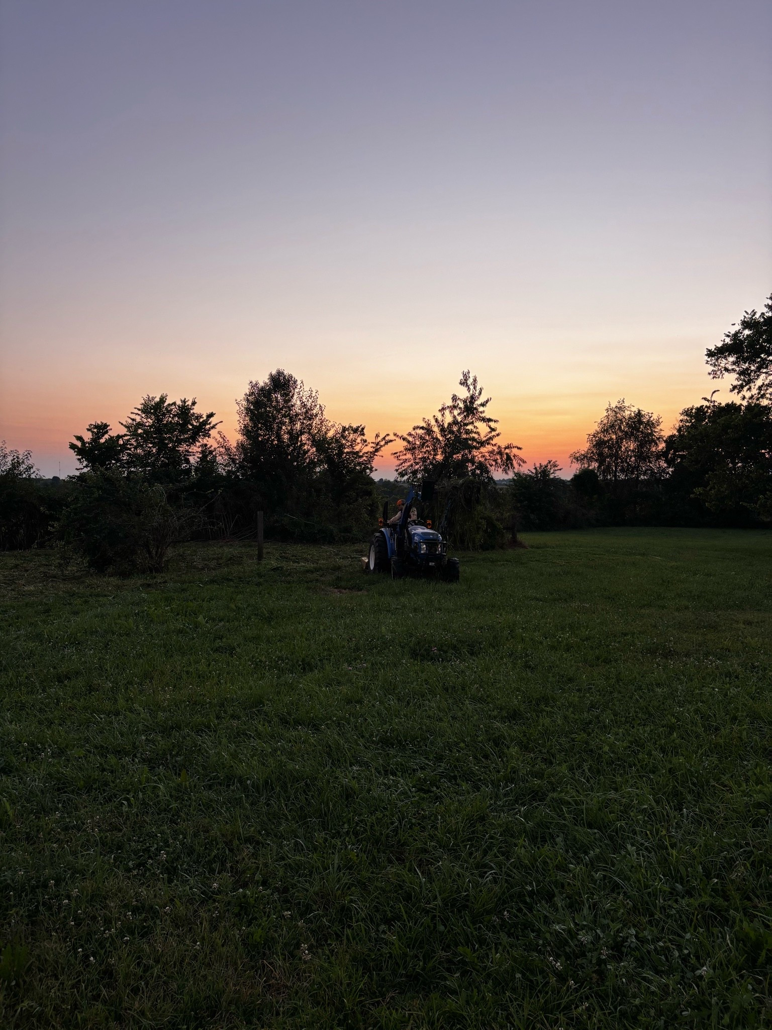 Last sunset without a horse in the yard 🥹 @Wrangler

#LTKmomlife #LTKBump #LTKActive