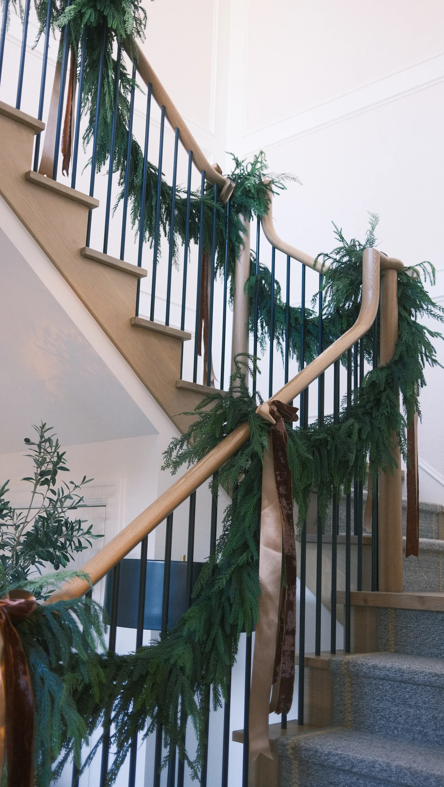 GH Signature Cedar Garland: Case of 6 | Gatehouse No.1