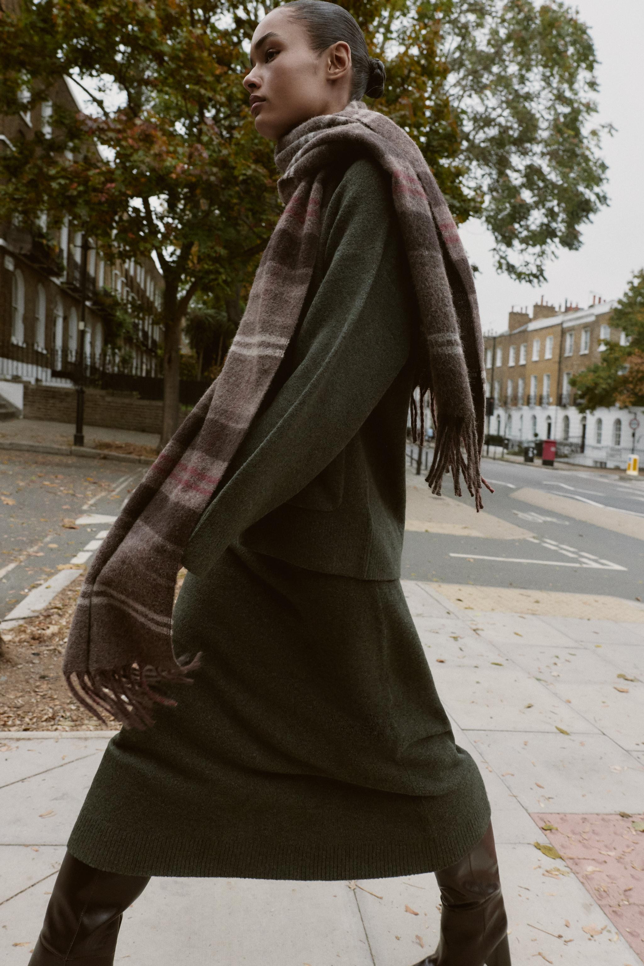 PLAID FRINGED SCARF | Zara US