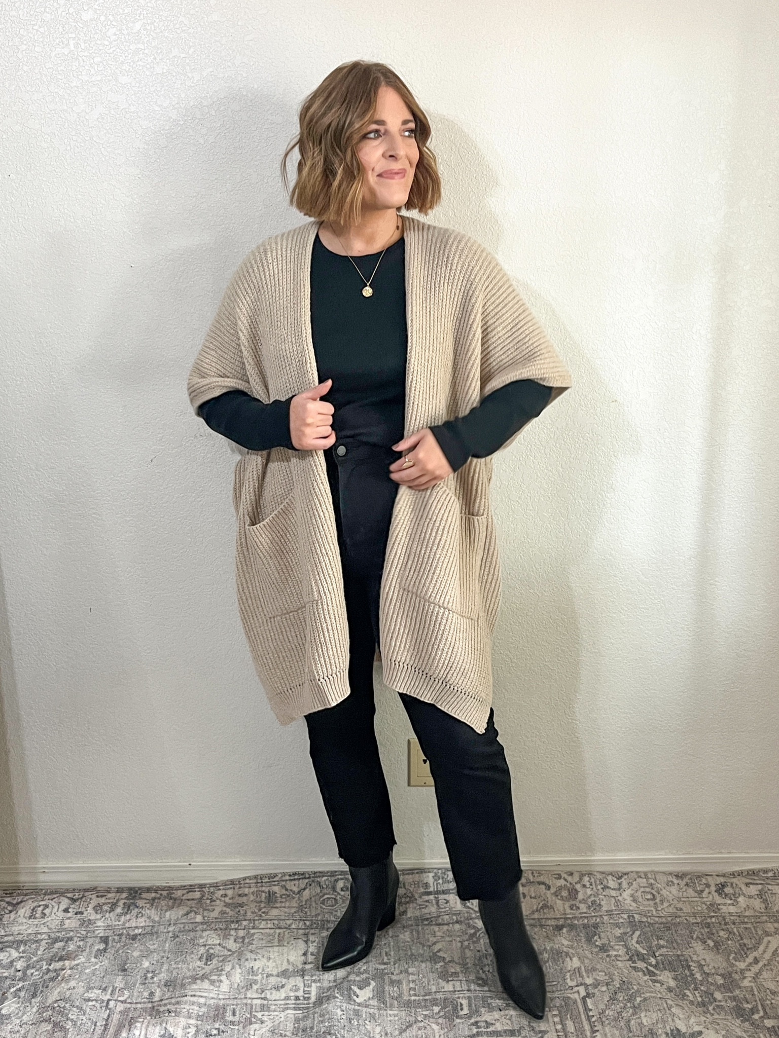 Thanksgiving outfit idea// wearing L in top (tts) and jeans tts 

#LTKHoliday #LTKstyletip #LTKmidsize