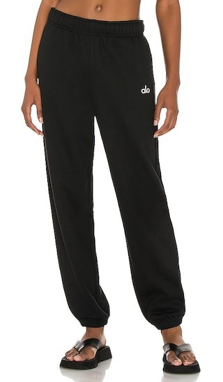 alo Accolade Sweatpant in Black. | Revolve Clothing (Global)