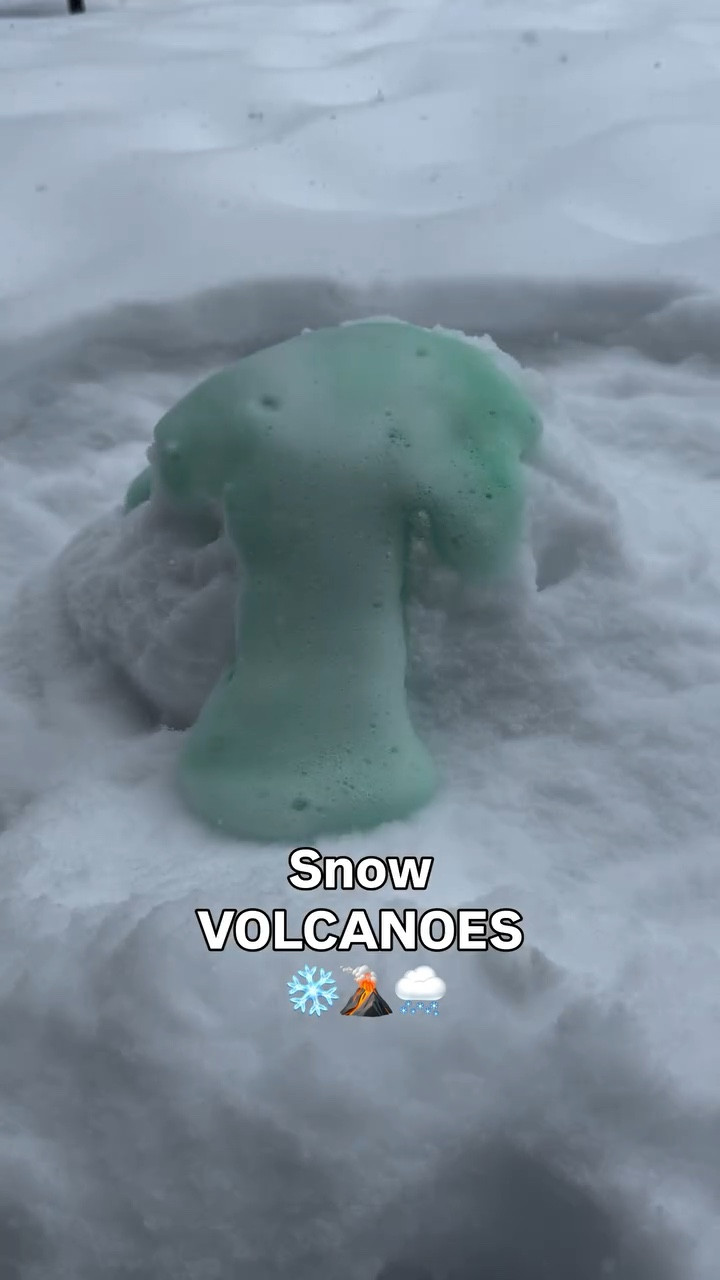 Let’s make SNOW volcanoes ❄️🌋🌨️

#stem #kidsactıvıtıes #snowday #snowdayfun #momlife