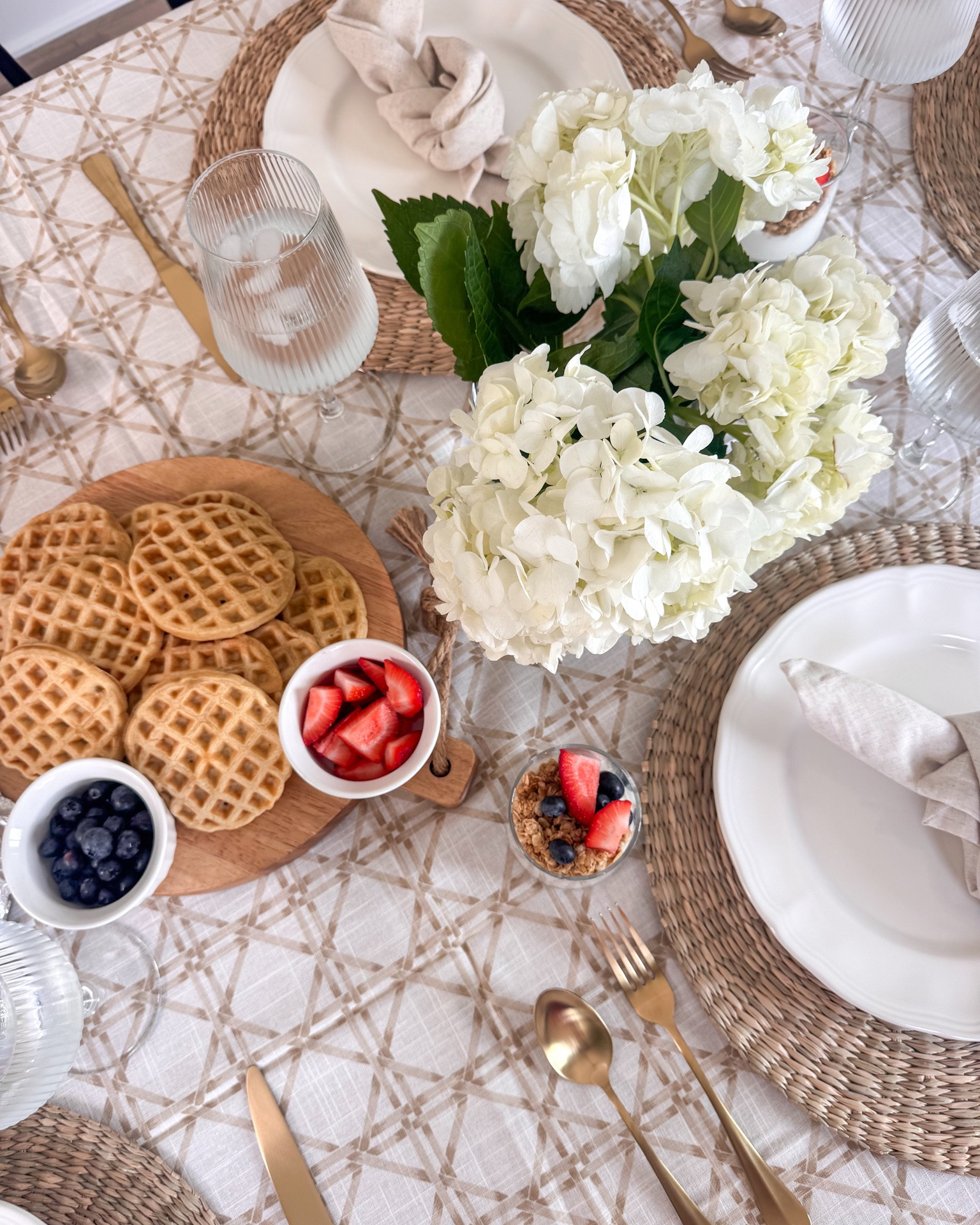 @target #ad #sponsored
You don’t need a perfectly styled home or an elaborate menu to host a beautiful brunch. These woven chargers, fresh hydrangeas, neutral linens, and simple breakfast favorites made this gathering feel special without spending hours in the kitchen.

Sometimes the best memories are made around a table with good food and good friends. 🤍

Save this for your next summer brunch! ☀️



#summerbrunch #brunchideas #hostingtips #tablescape #tabledecor

#LTKHome #LTKSeasonal