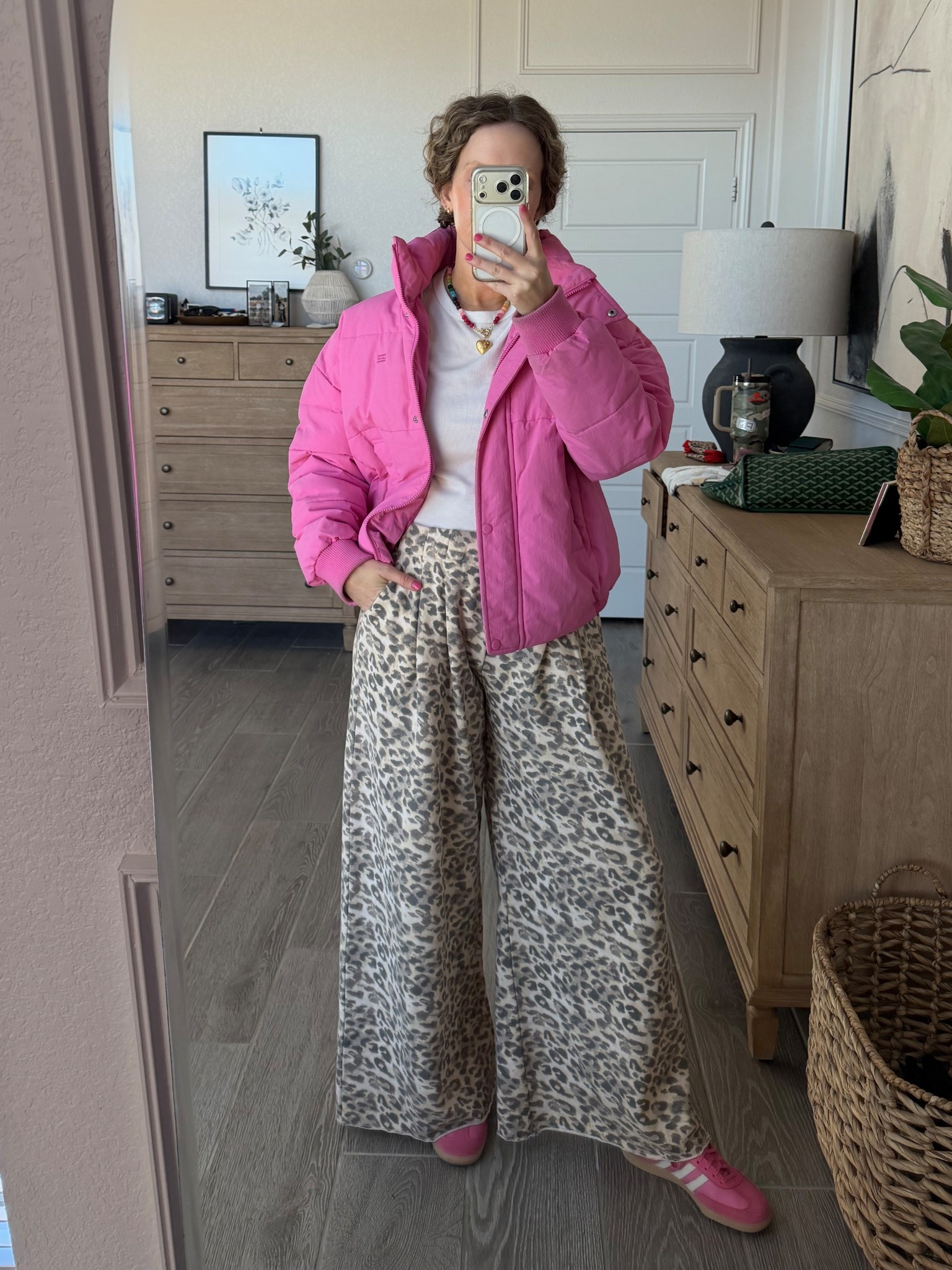 Wearing a medium in sweatpants 

#LTKFindsUnder100 #LTKootd #LTKmomlife