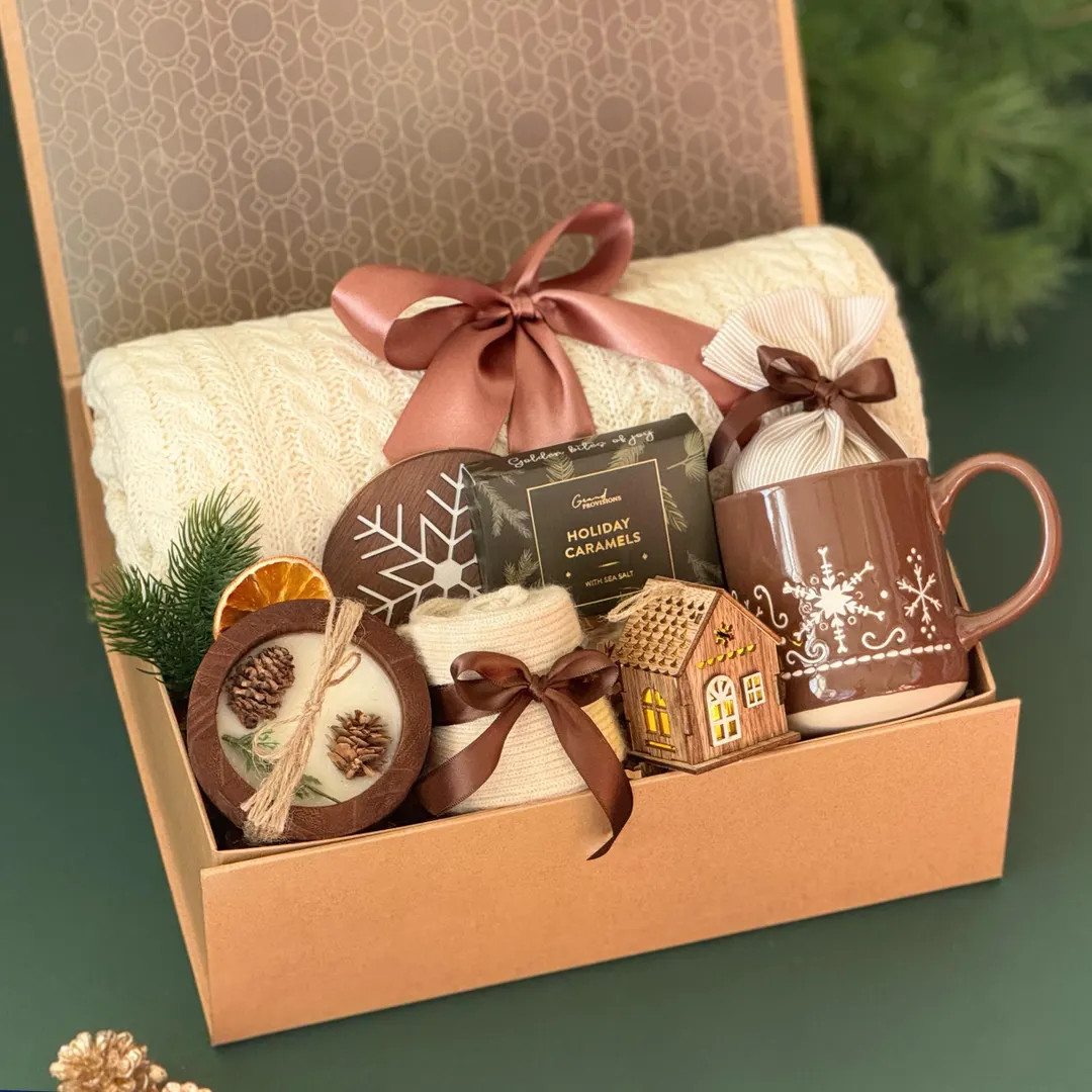 Hug in a Box, Holiday Care Package for Men and Women, Winter Self Care Gift Box, Christmas Gift B... | Etsy (US)