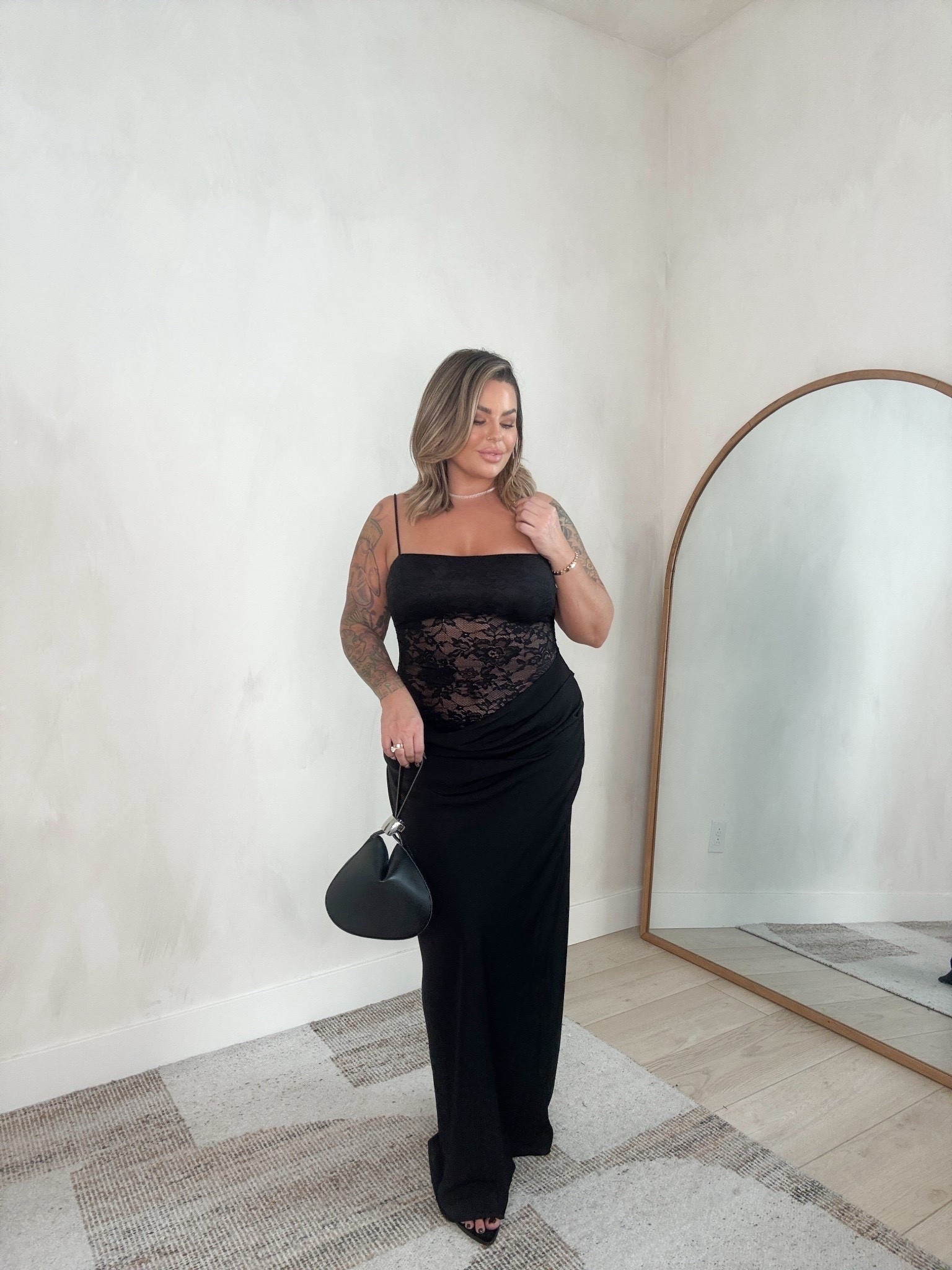 It comes in long sleeve version as well. Also linked that one. I’m wearing a size 12. Fits perfectly and the lace part is stretchy . It also has adjustable straps as well. I’m 5’5 for 

Follow my LTK @shaynaslife on the @shop.LTK app to view this post and get my exclusive app-only content!

#liketkit 
@shop.ltk
https://liketk.it/5ssUz

#LTKParties #LTKWedding #LTKMidsize