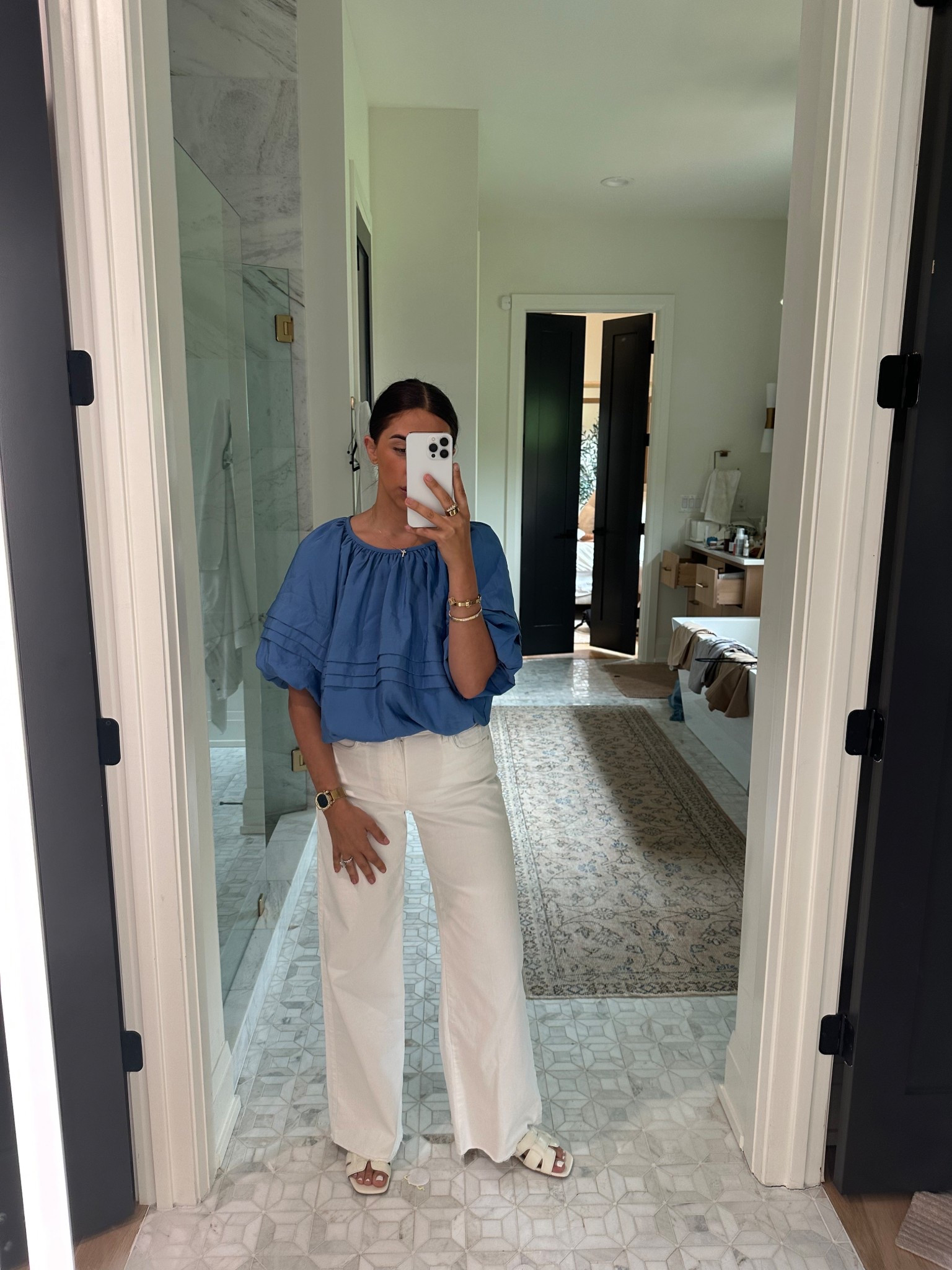 Code: DEDE20
Top: small
Jeans: 27 (I wish I got 26) 

Both great staple pieces for spring. I have these jeans in light denim and wear all the time. The white is perfect for spring

#LTKSaleAlert