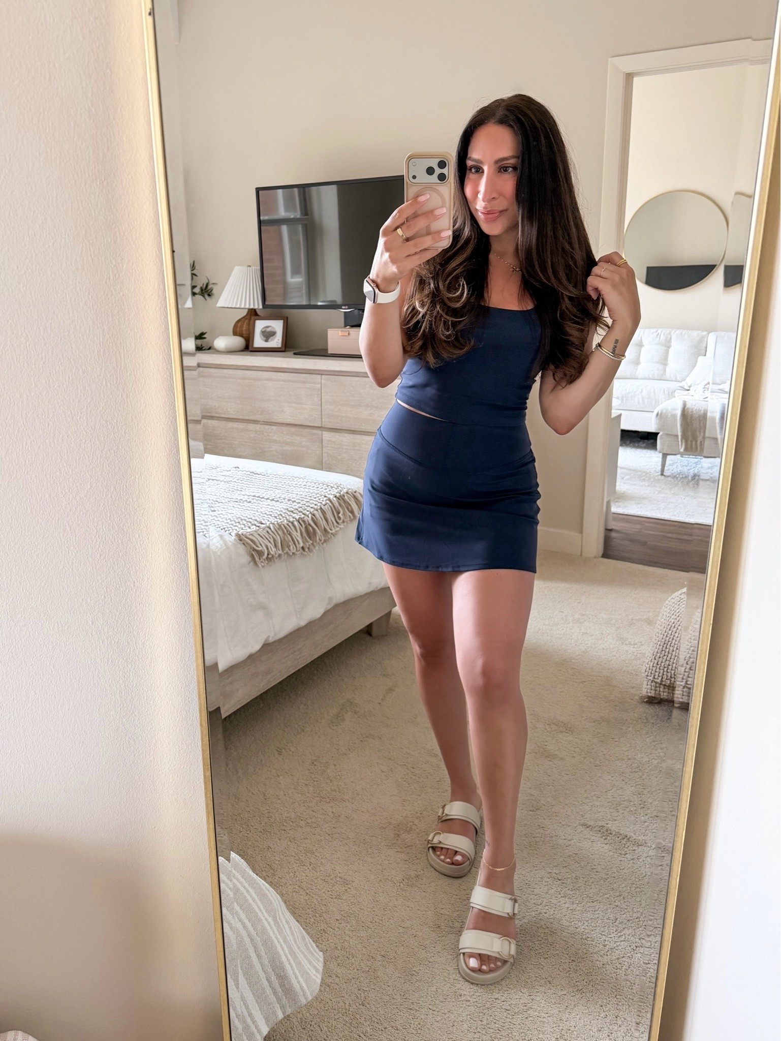 Wearing a size small

#LTKfitnessgoals #LTKgrwm #LTKActive