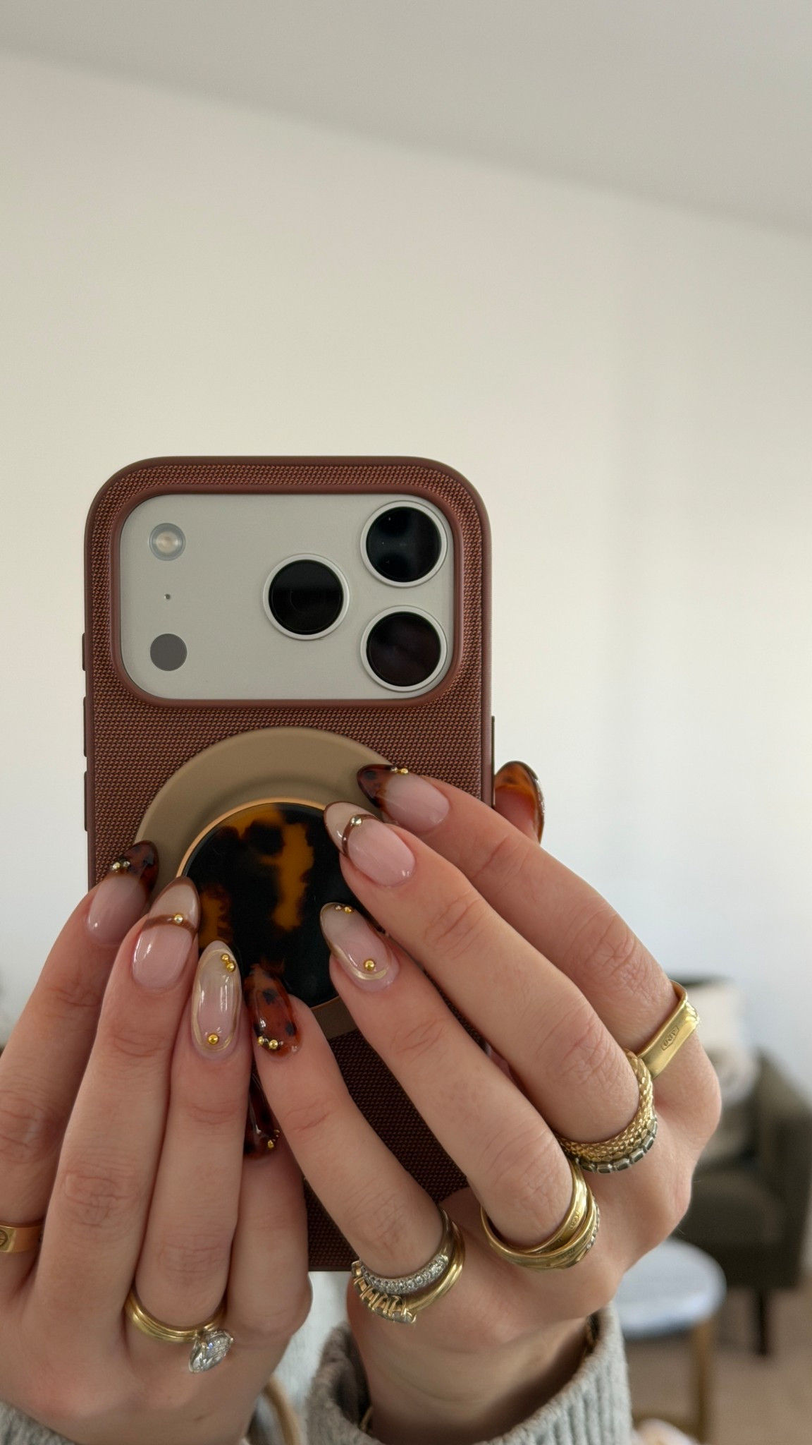Brown tortoise phone case and nails 🤎

#LTKBeauty #LTKootd #LTKHome