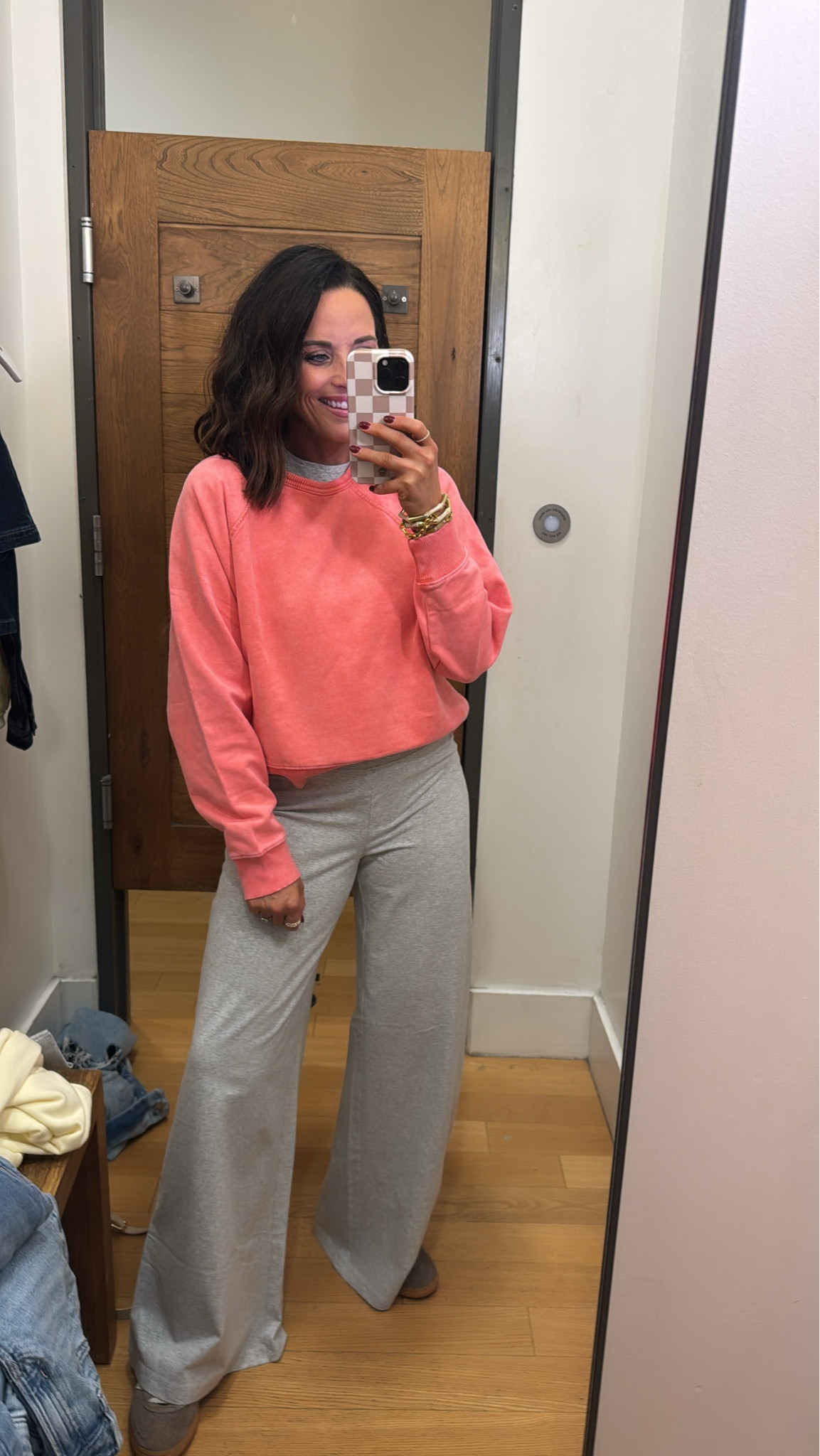 Y'all this crewneck is amazing! Loving this color! Perfect for tradition to spring! Cozy outfits for winter! Favorite sweat set! Perfect for everyday wear mom outfits spring color cozy winter cozy vibes VintagePickin 

#LTKPetite #LTKdayinmylife #LTKootd