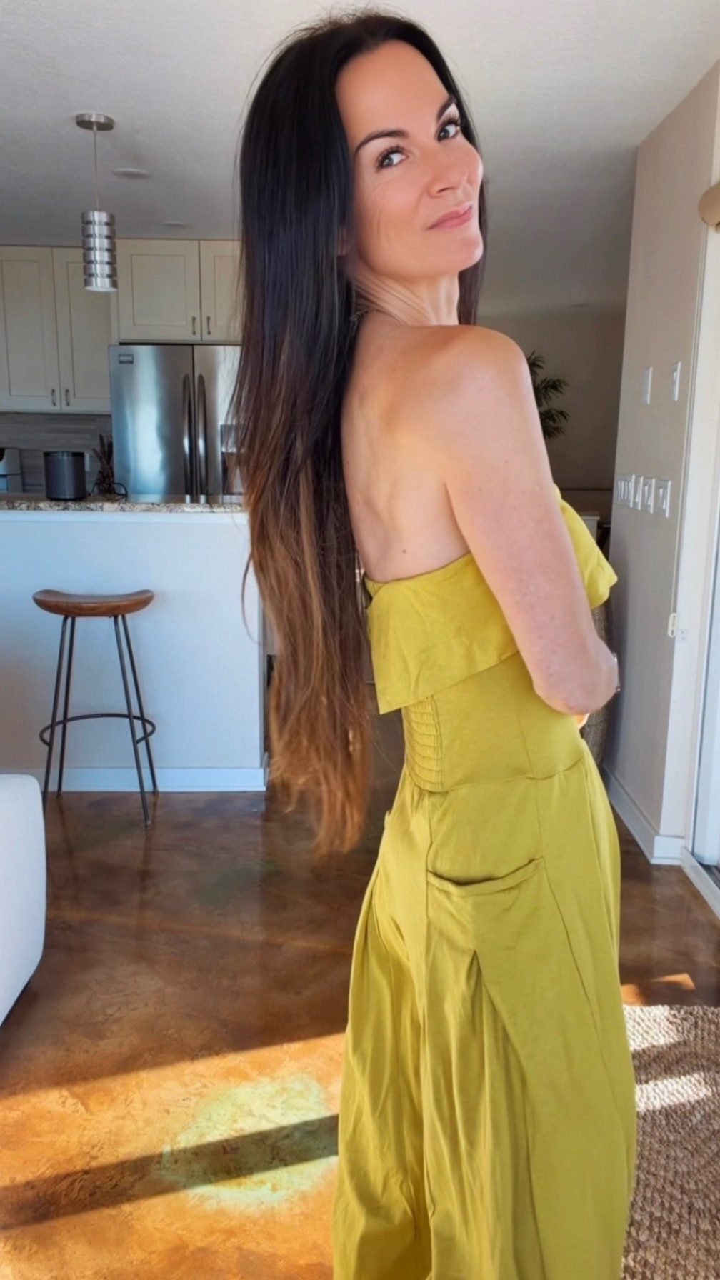 I’m convinced every closet needs one jumpsuit that does all the work for you… and this one understood the assignment. 💛

Flowy, flattering, and the kind of piece you throw on when you want to look put together in about 30 seconds.

I paired it with the cutest crochet sandals and this little fish bag because outfits should be fun — especially this time of year.

Easy, breezy, and just a little bit playful… exactly how getting dressed should feel.

Wearing XS

#NicoleColeeStyle
#SpringStyle
#ResortStyle
#Over40Style
#LTKFinds



#LTKgrwm #LTKdayinmylife #LTKootd