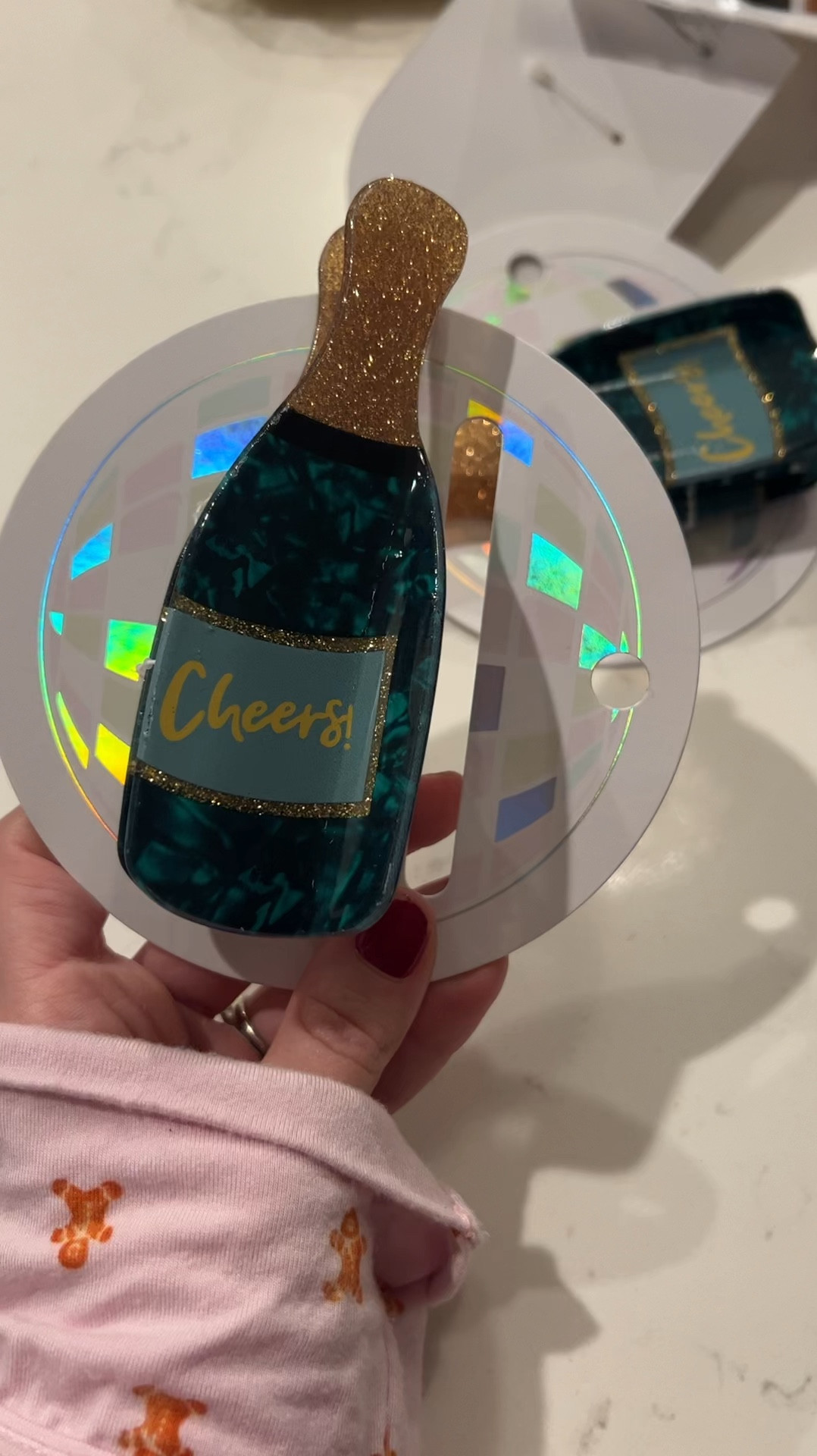 Cutest claw clips for new years! 

#LTKHoliday #LTKSeasonal #LTKGiftGuide