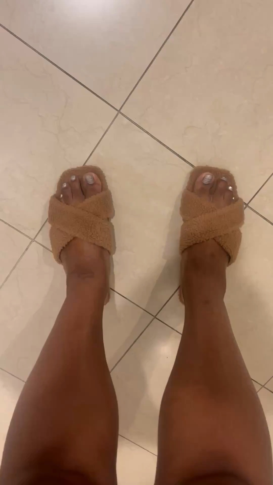 Perfect Spring/Summer time trip prep! Get your comfy house shoes for your next vacation! 
Shoe size: 12 women 

#LTKTravel #LTKSaleAlert #LTKTall