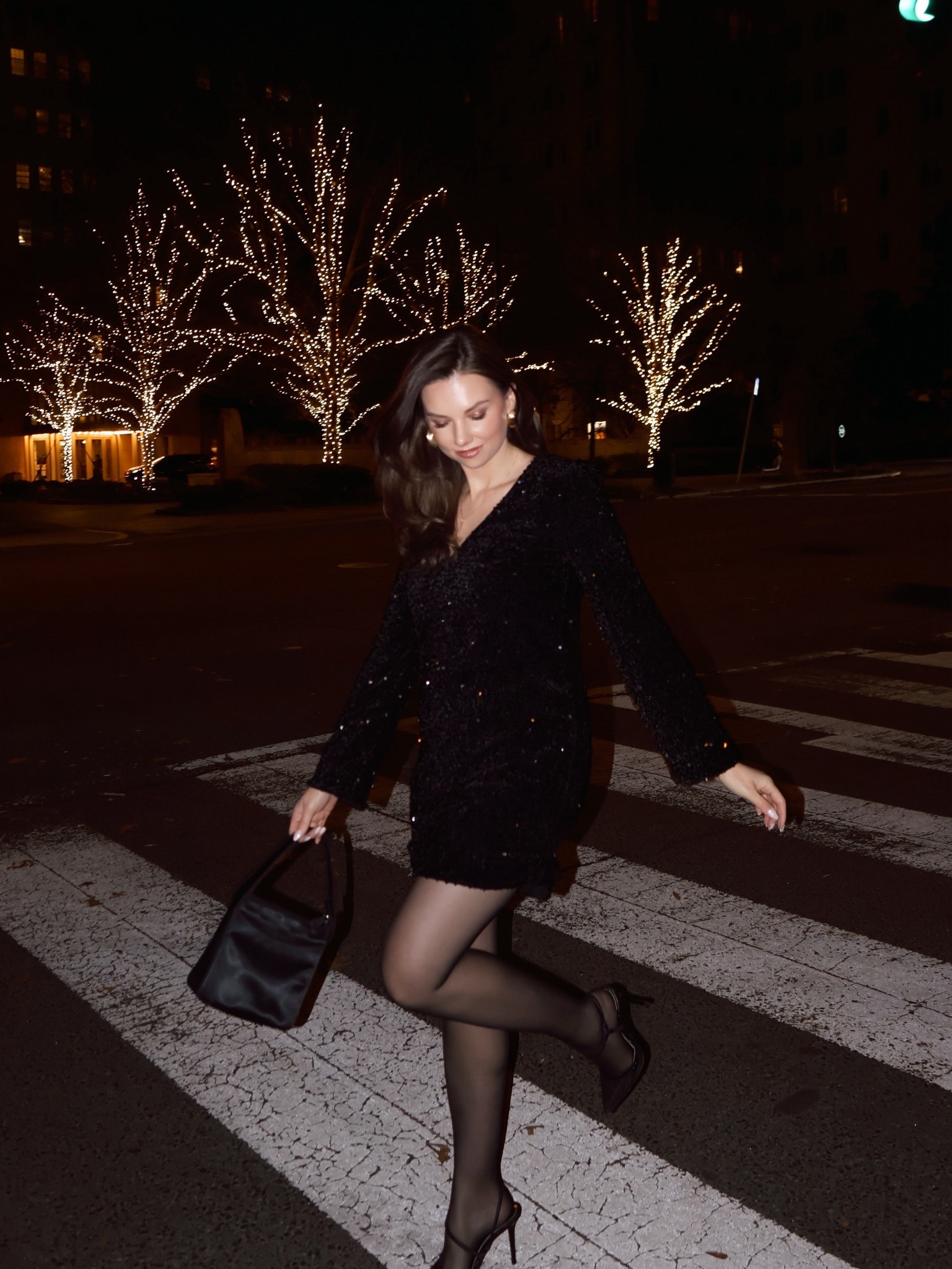 Holiday dress! Sequin sparkly dress! 

#LTKHoliday