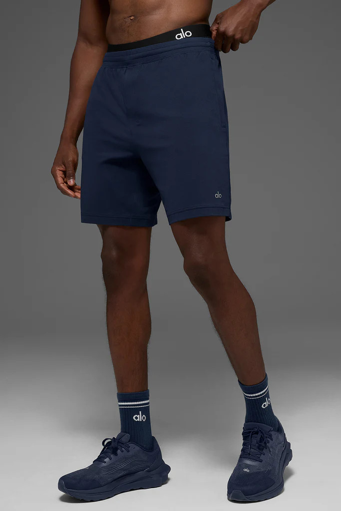 7" Conquer React Performance Short | Alo Yoga